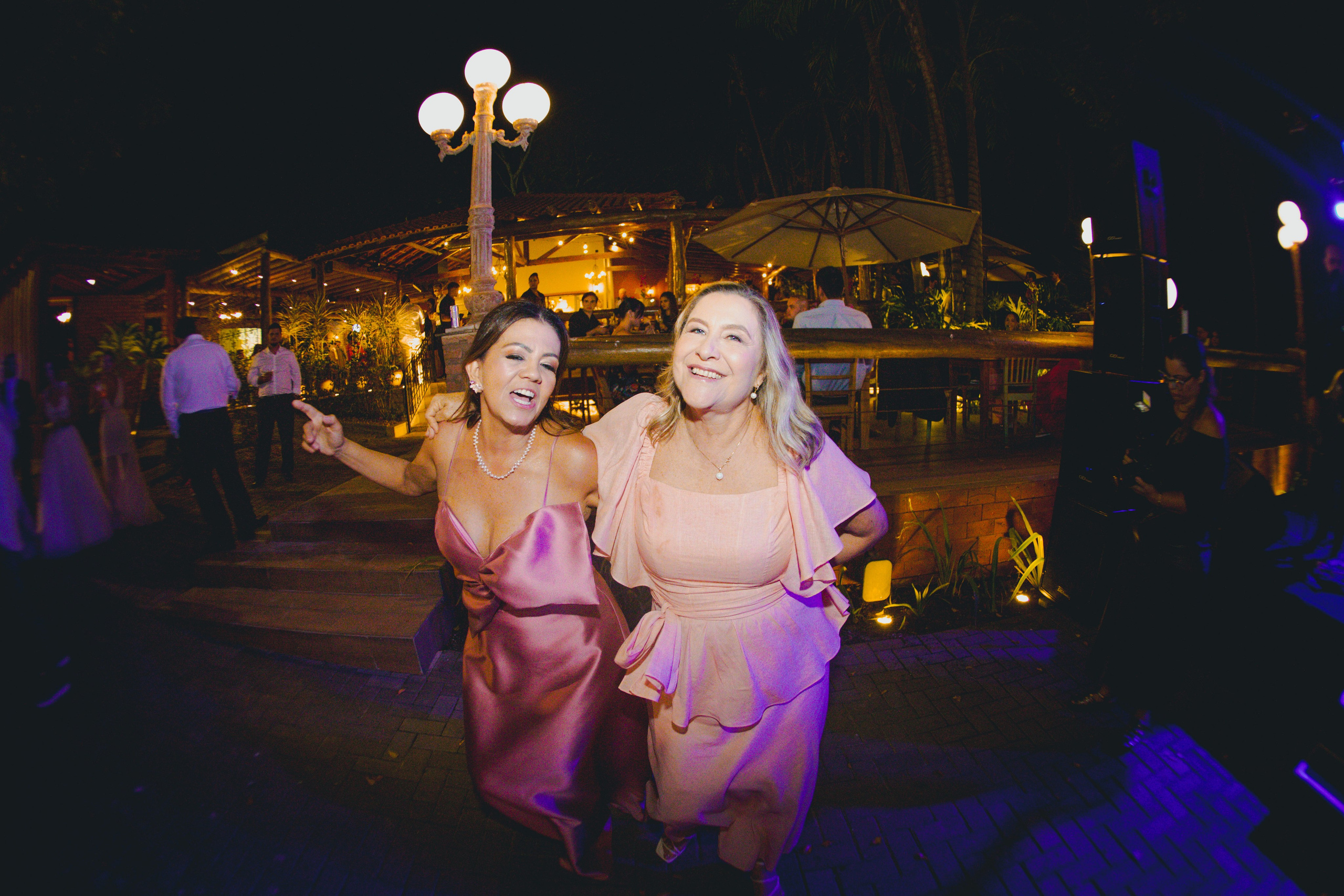 Maynara e Eder. Fotógrafos de casamento. empresas, família em Catanduva SP e região, Casal Gonçales