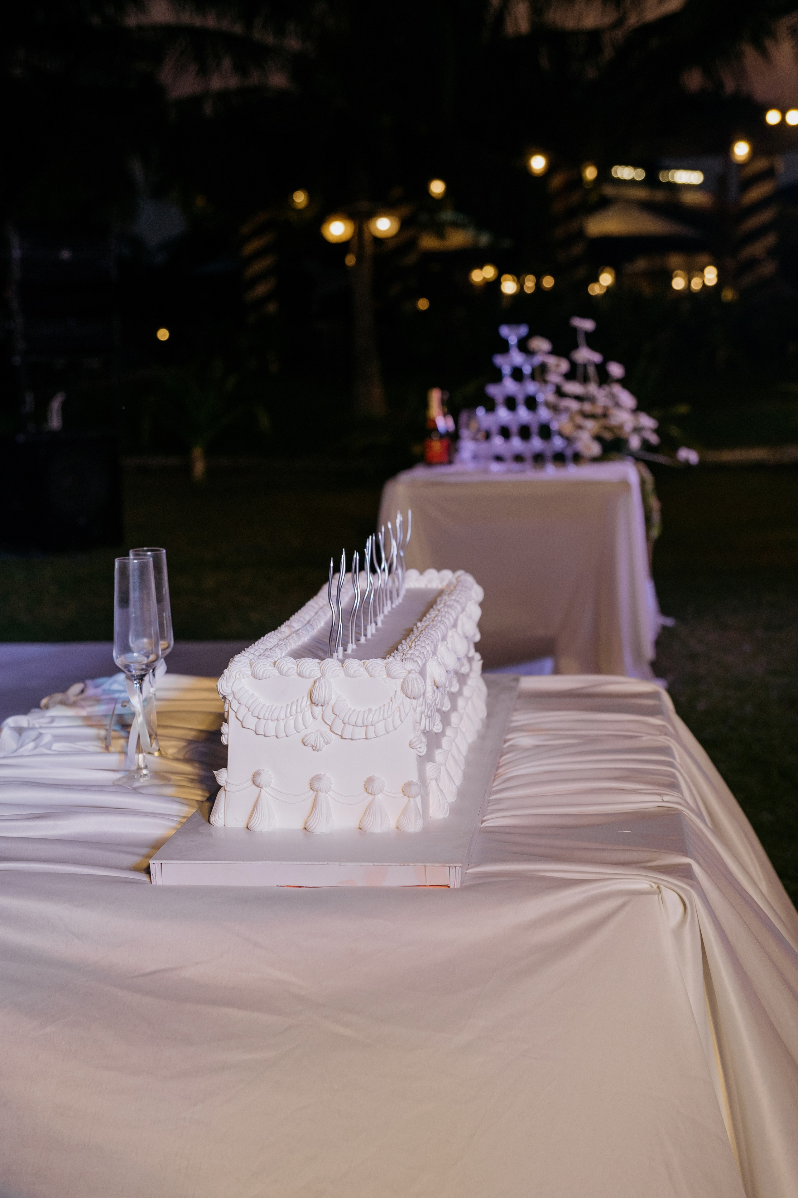 DIEU & THINH/Destination Wedding. Nhiếp ảnh gia đám cưới hàng đầu tại Thành Phố Hồ Chí Minh