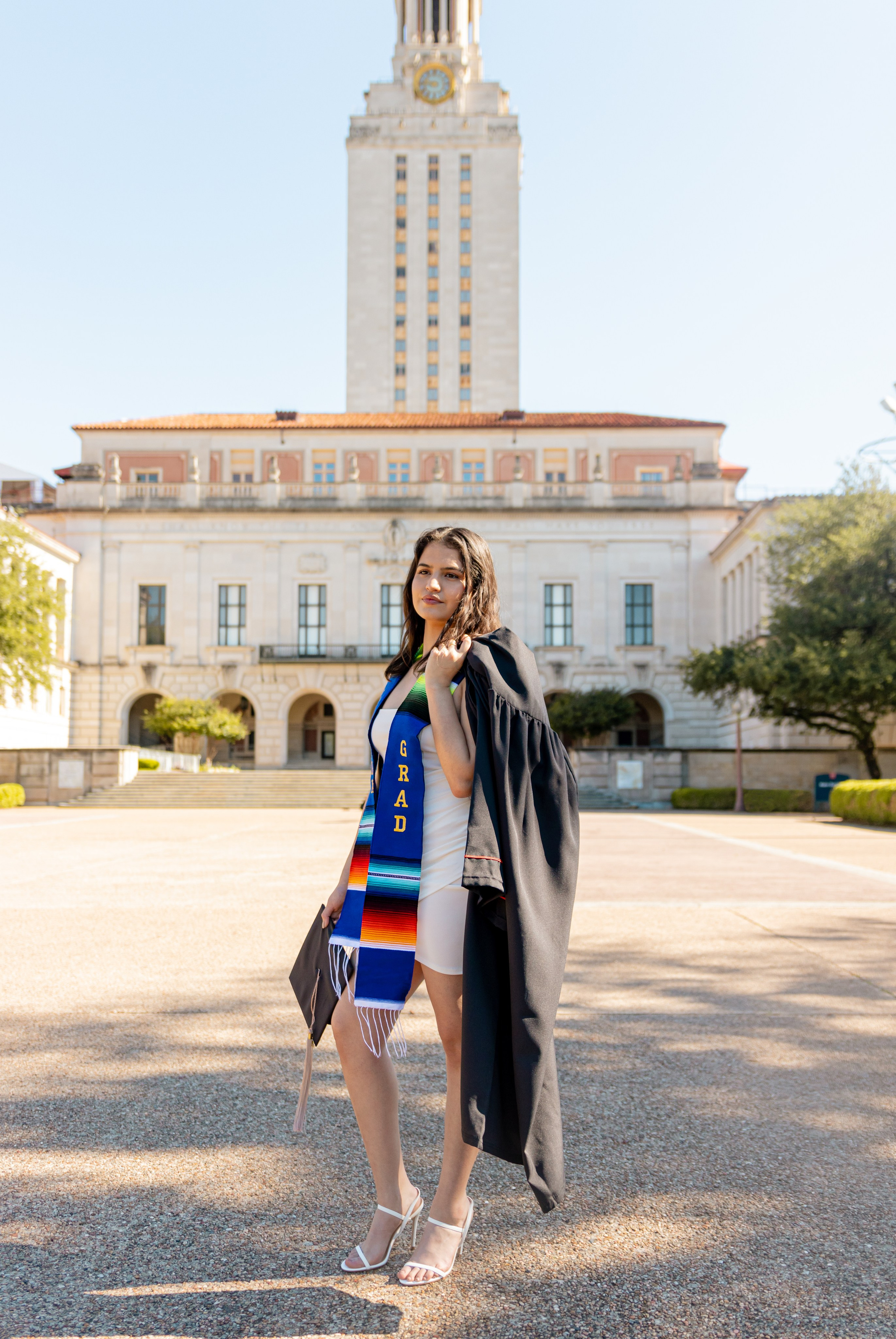 Noelia’s senior photoshoot at the University of Texas