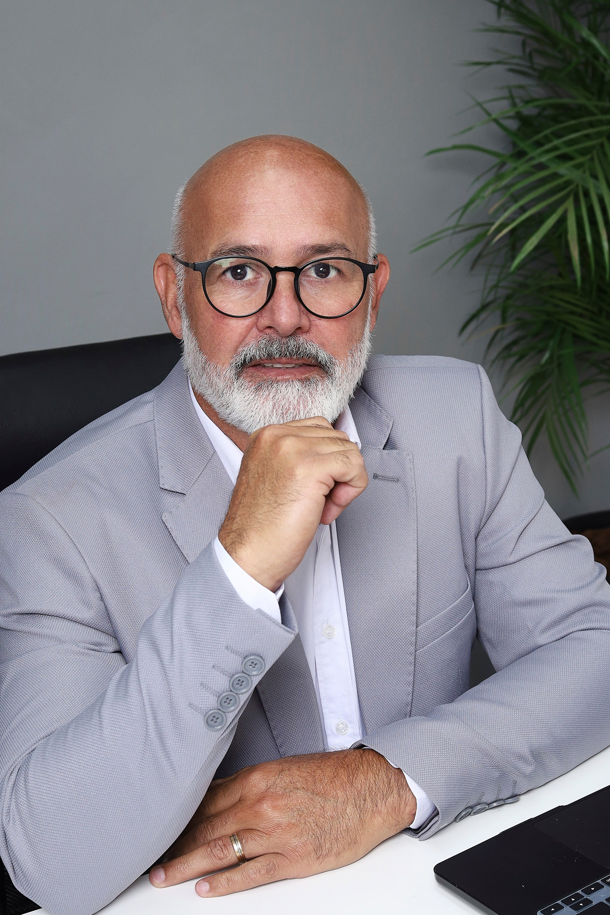 Ensaio Corporativo. Estúdio Gustavo Bueno