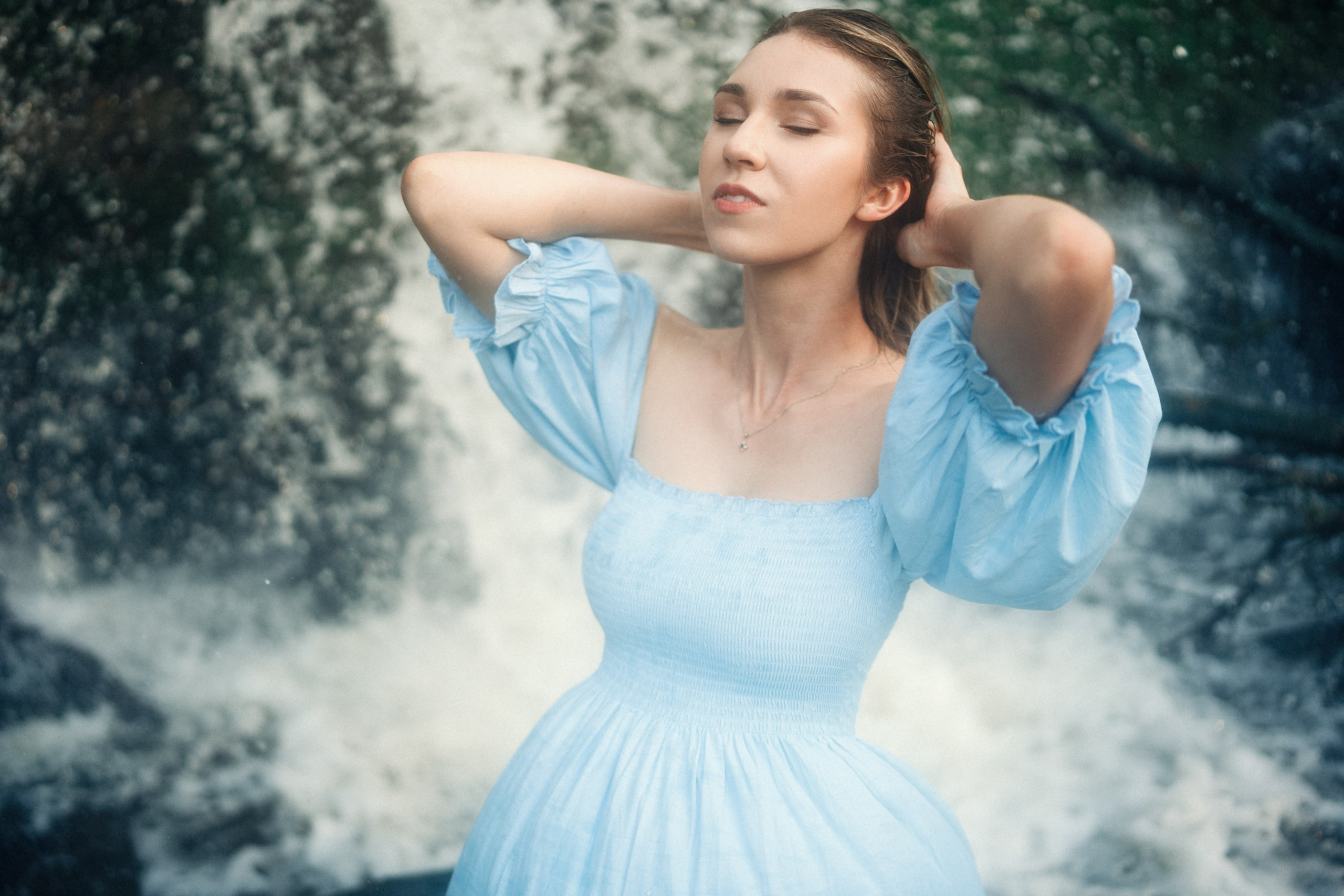 Dress and Lilies. Couple and Family Photographer in Tallinn, Sasha Kaloshin