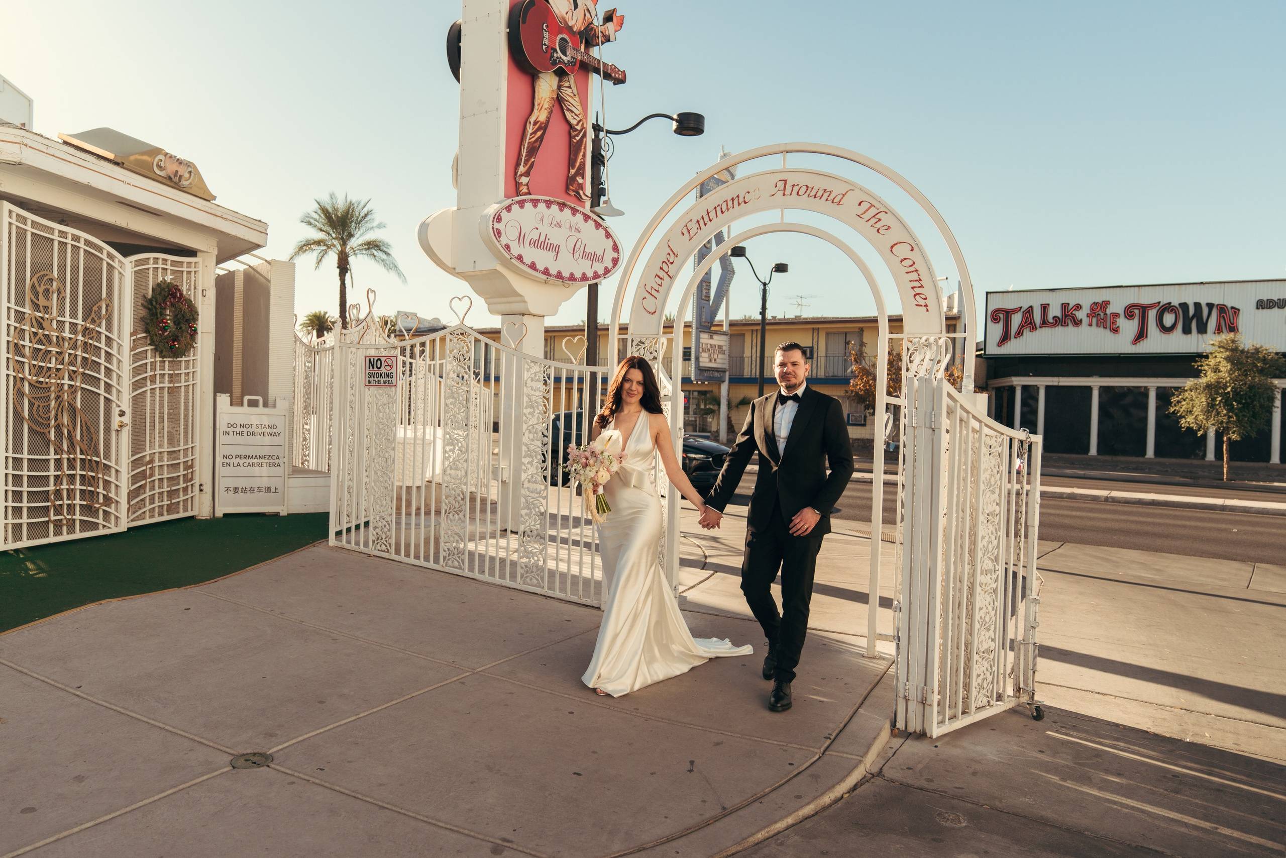 Zenaida&Eros. Wedding & elopement photographer Viktoriya Kravtsov. Las Vegas