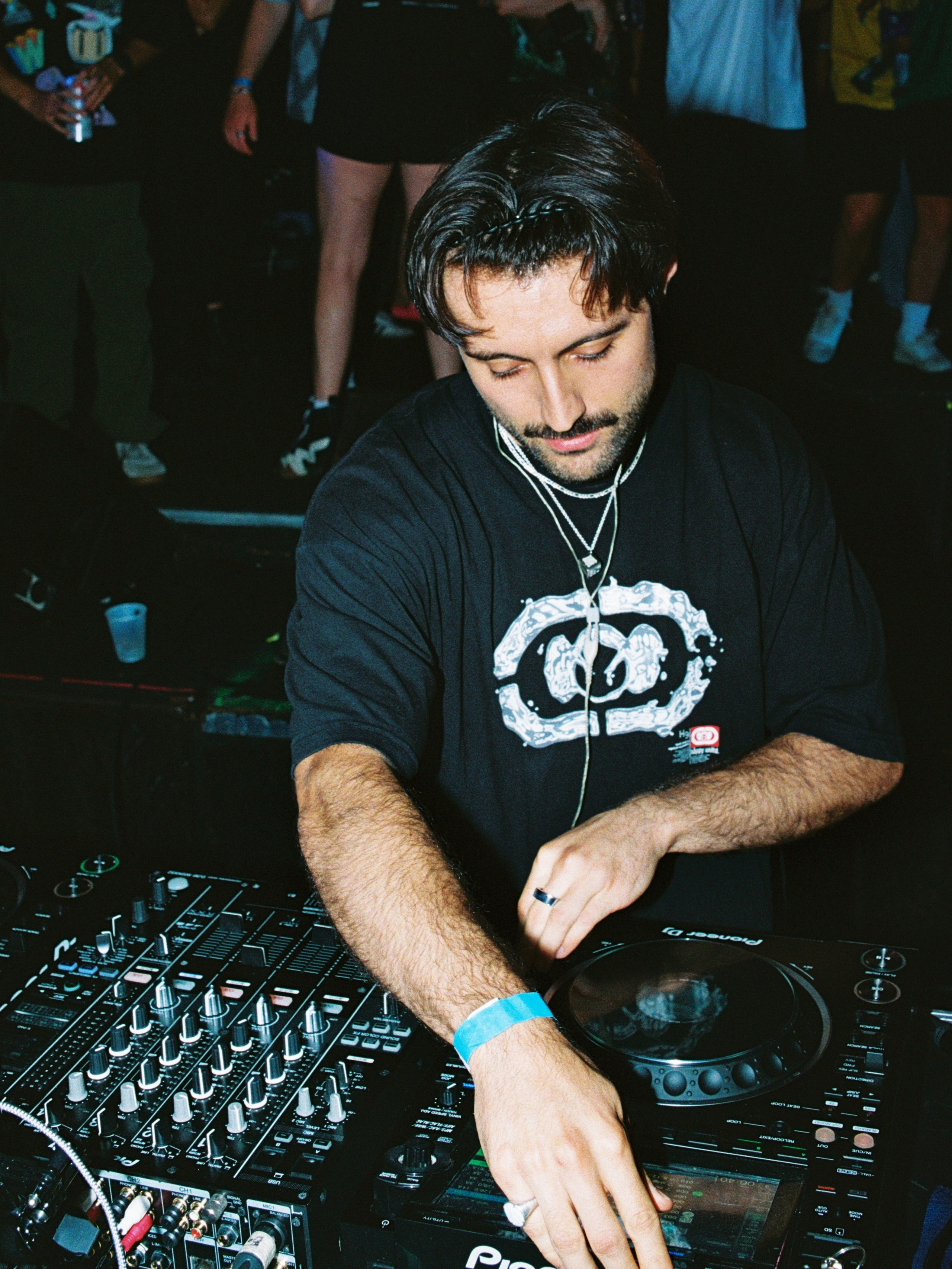 MUSIC AND EVENT. 35mm Photography by Brad Zgonena based in Chicago, IL