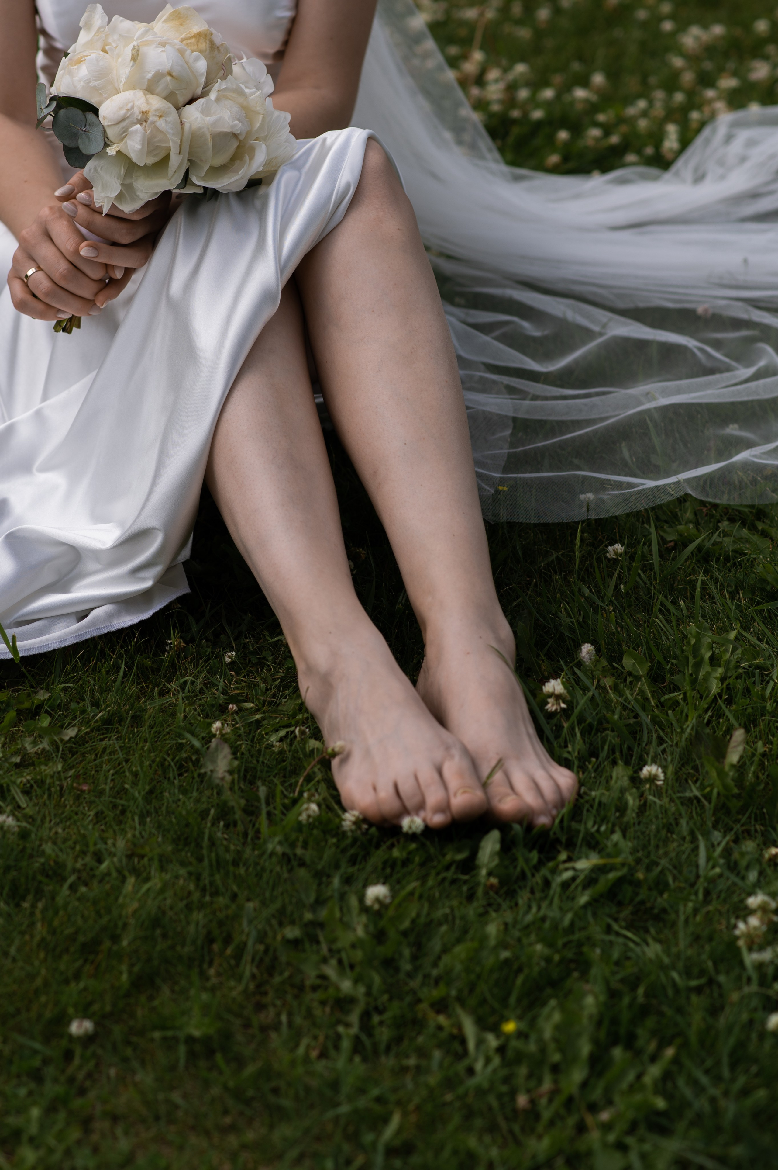 Light. Wedding and commercial photographer