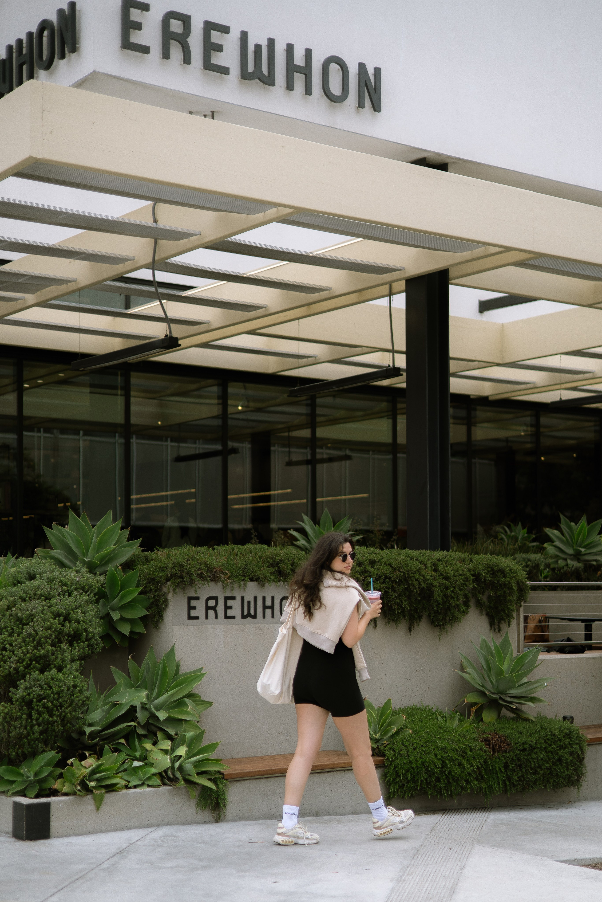 Farmer’s Market and Picnic | Photoshoot for House of Calm. Photographer in Los Angeles. Julia Ishmuratova