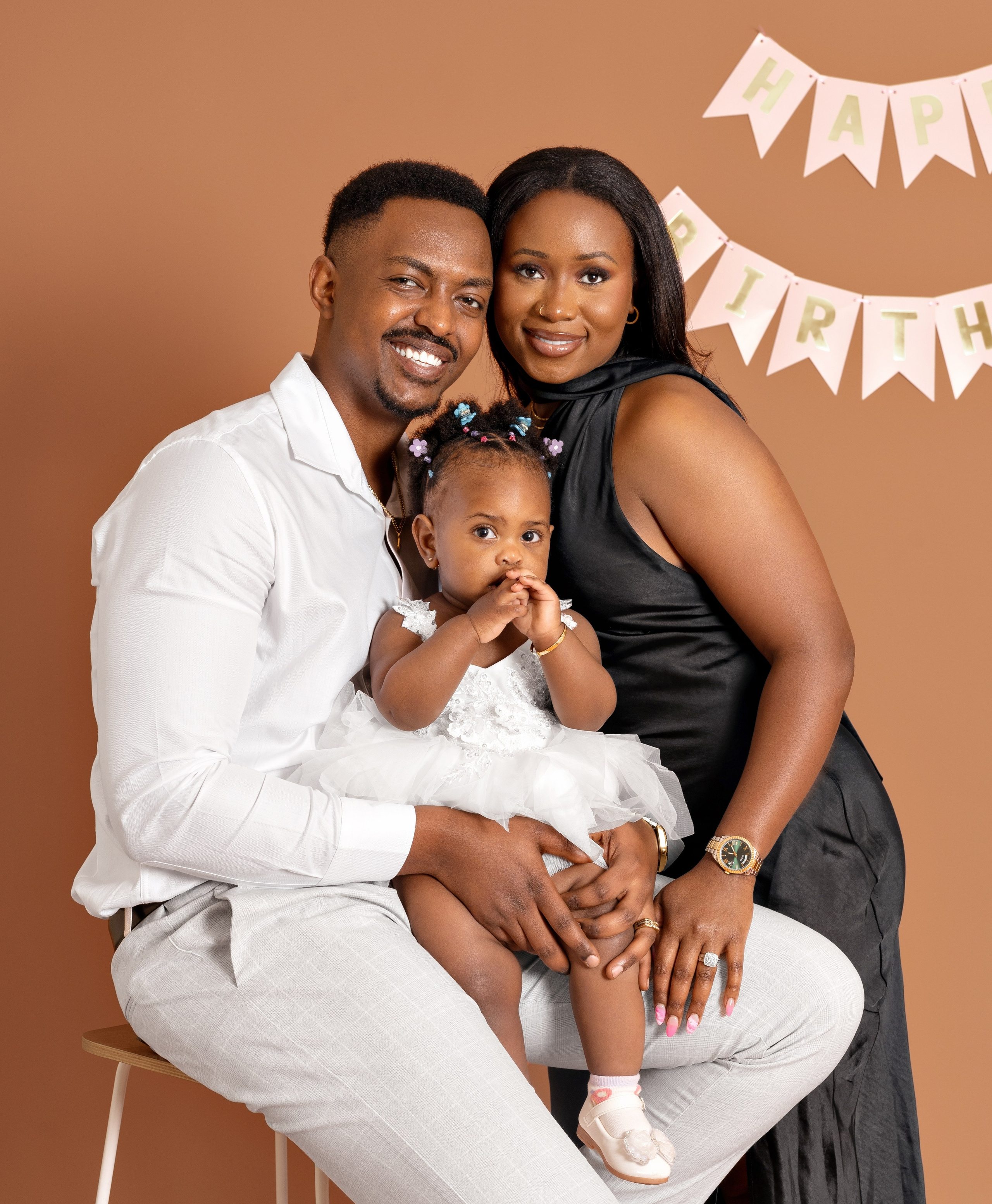 Cake smash Ariel. Welcome!