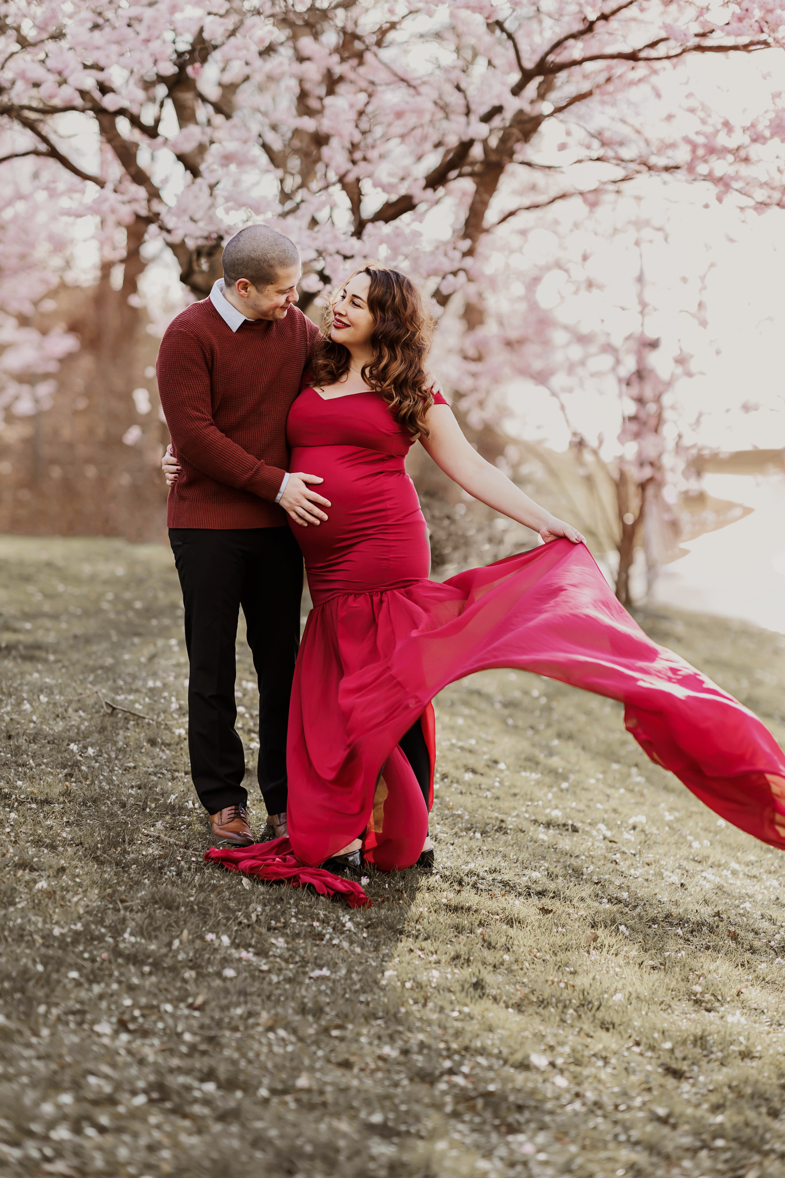 Belly Shooting im  Olympia Park. Family Fotografer in München und Umgebung
