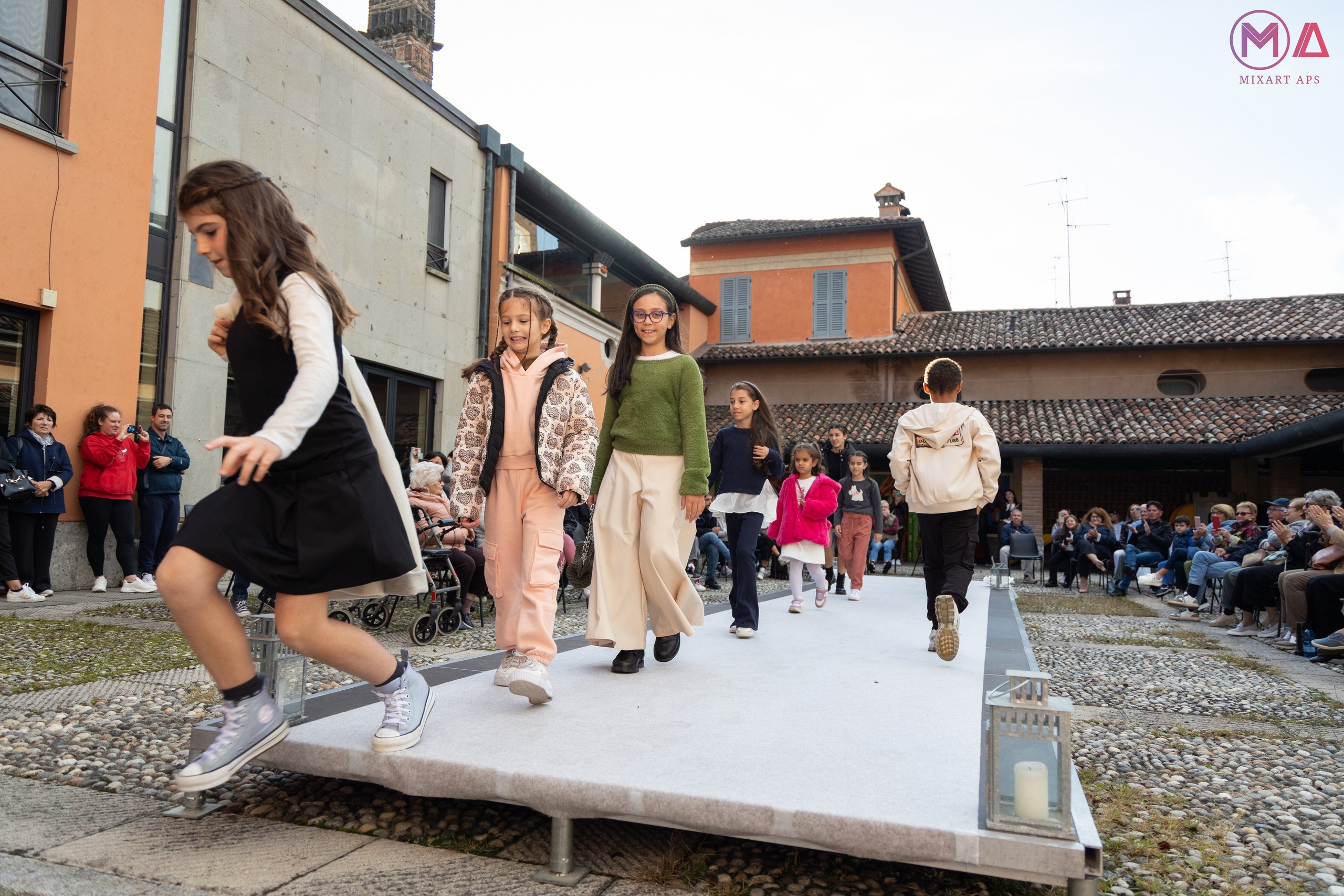 Sfilata Croce Bianca | 05/10/2025. Mixart APS