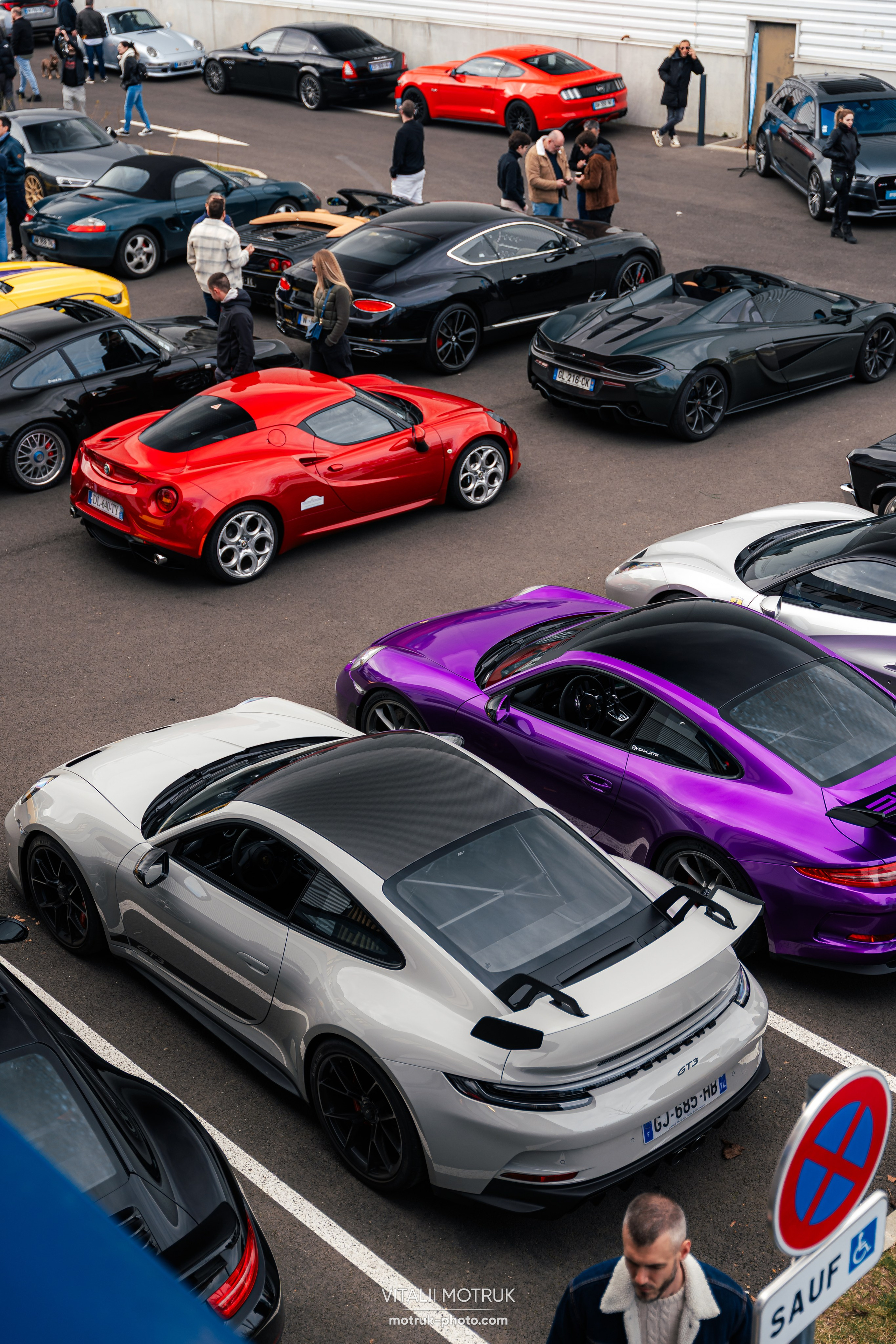 Cars and Coffee 9 mars — BEMA. Photographe de voitures à Paris — Vitalii Motruk