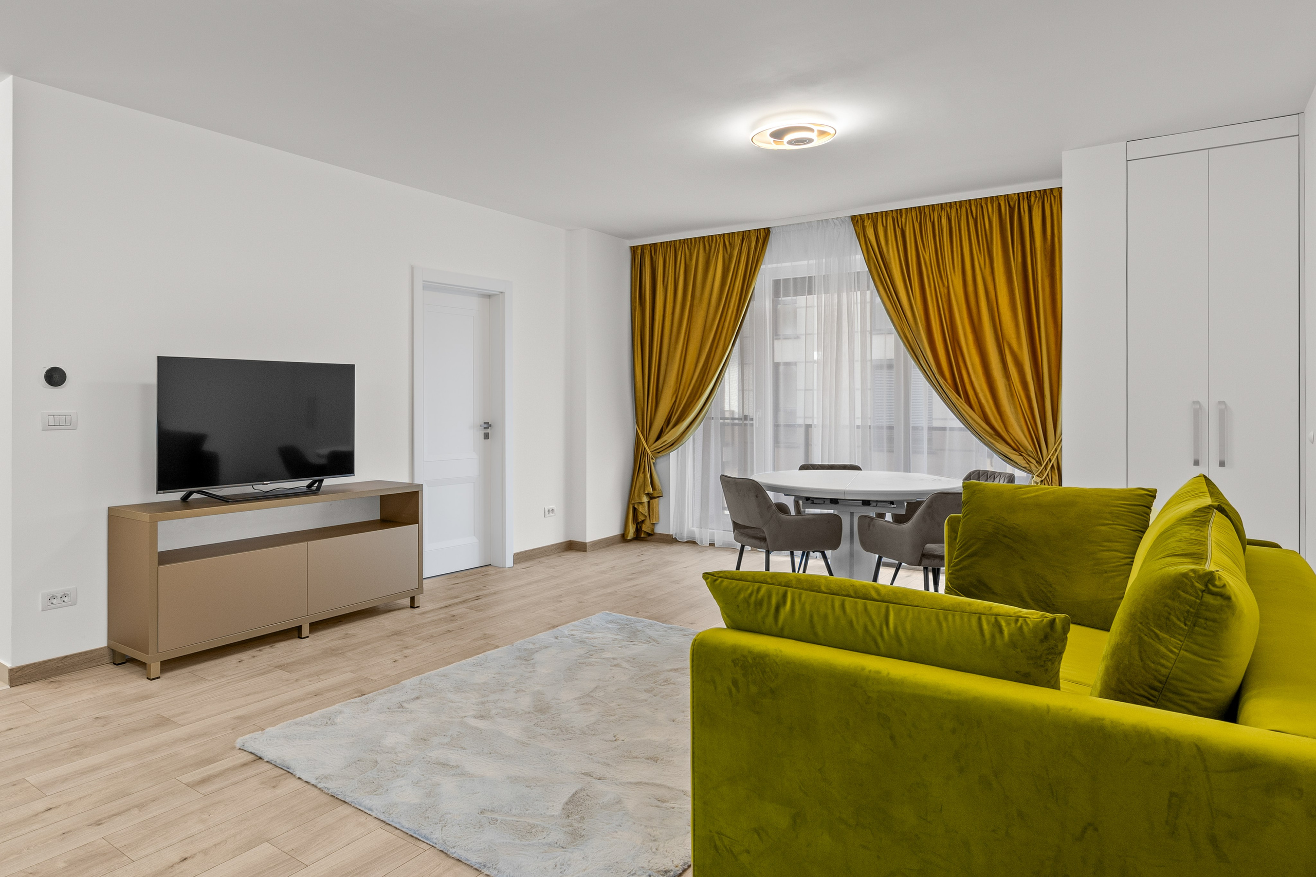 INTERIOR - REALESTATE. Samuel Ciobanu