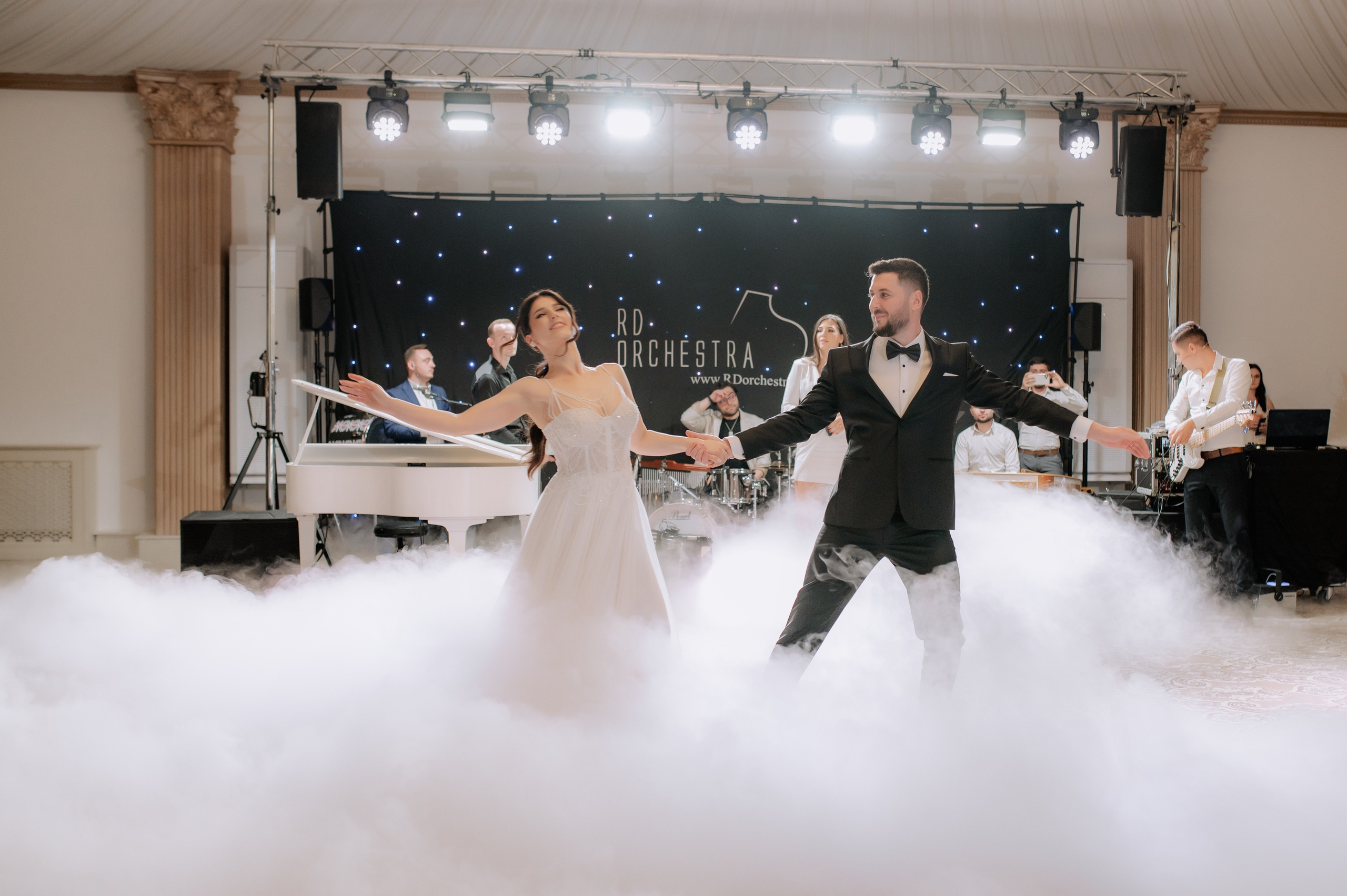 Cum să alegi un fotograf de nuntă în stilul tău. Proud Vision Weddings | Wedding Photography & Film — Servicii profesionale Foto Video Nunta Iasi