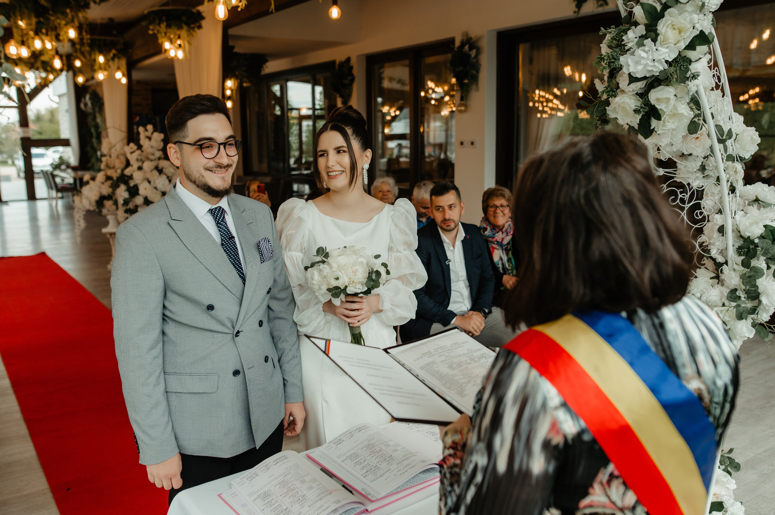 Cununie civila facuta in alta zi. Proud Vision Weddings | Wedding Photography & Film — Servicii profesionale Foto Video Nunta Iasi