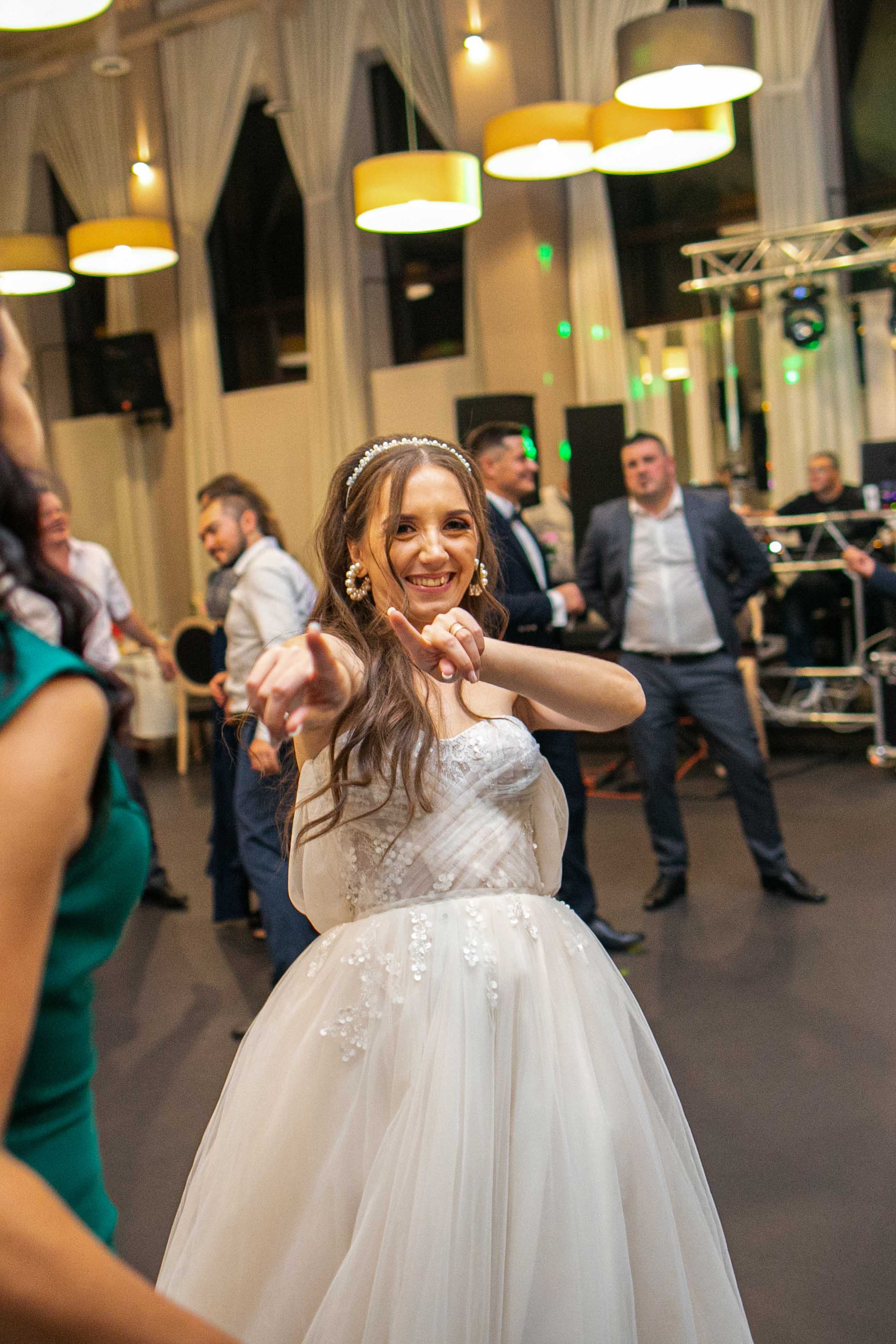 Laura & Mihai. Contrast Studio