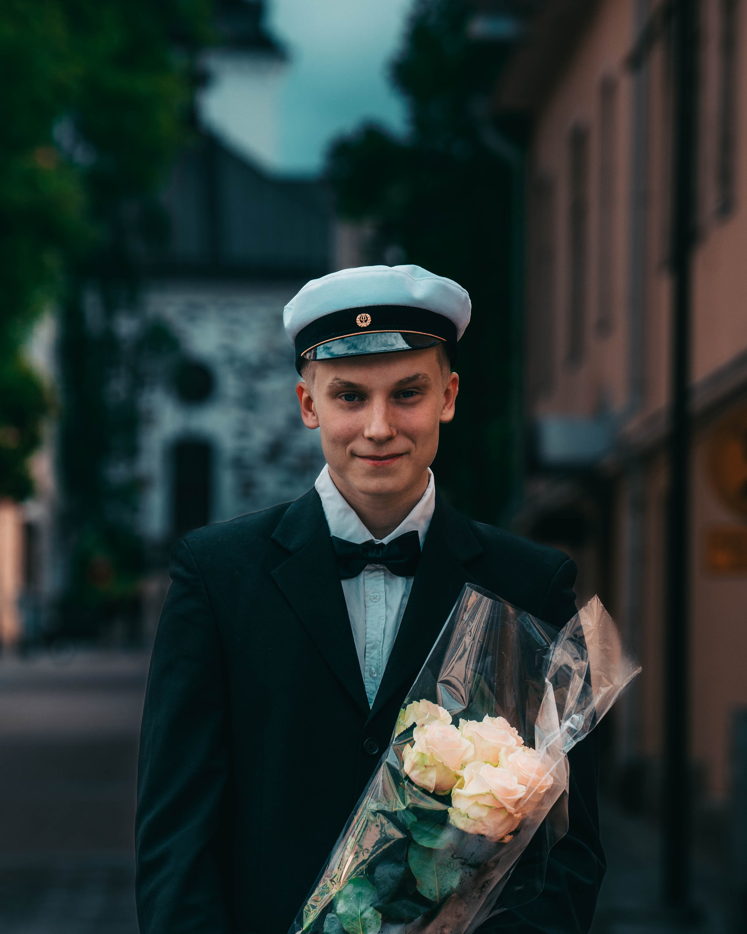 Hääkuvaus Kuopiossa Valmistujaiskuvaus  Ristiäiskuvaus Valokuvaaja. VEKE MEDIA