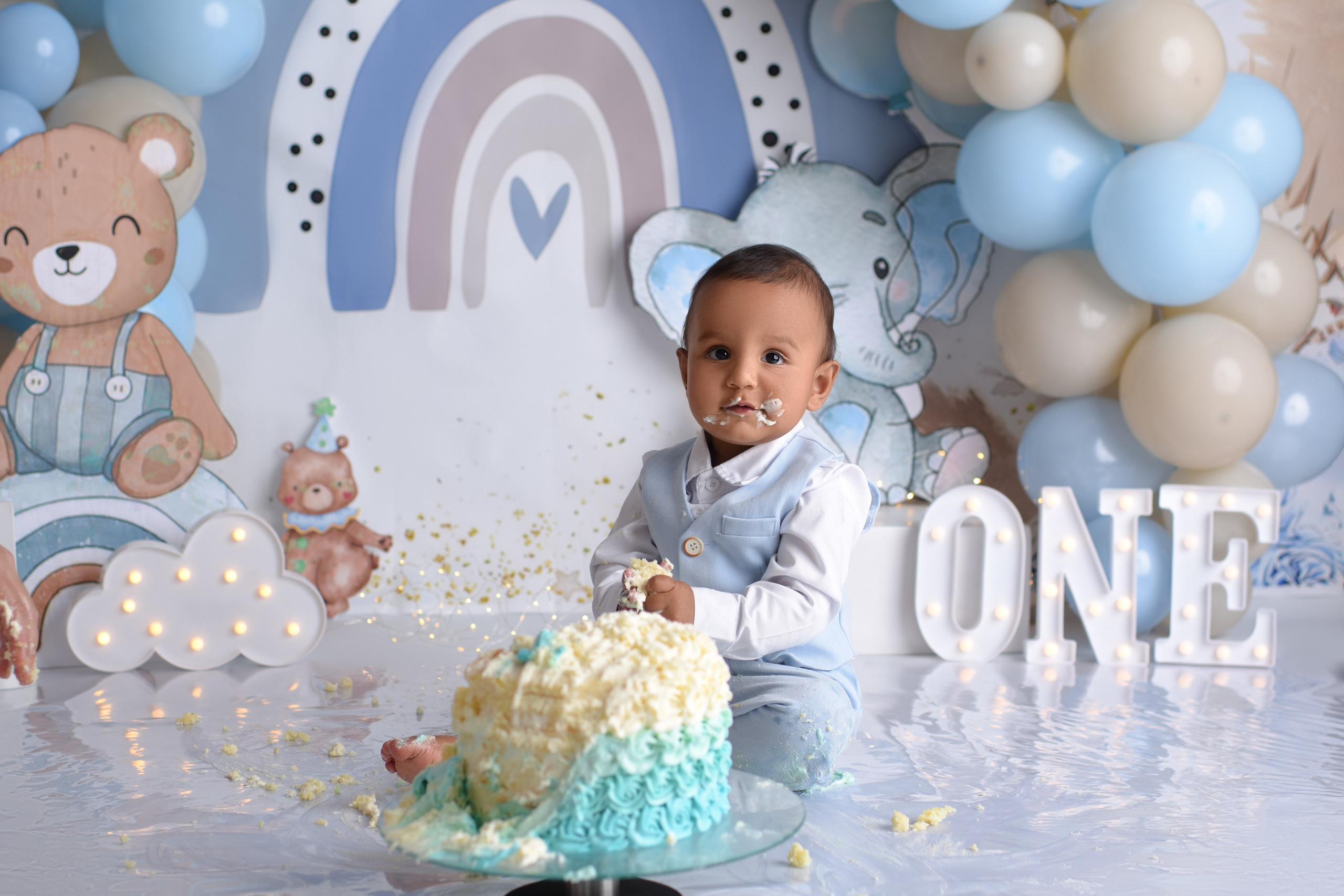 Cake Smash Fotoshooting zum ersten, zweiten Geburtstag. Neugeborene, Baby Fotografin in Düren (NRW) - Vitalina Unruh