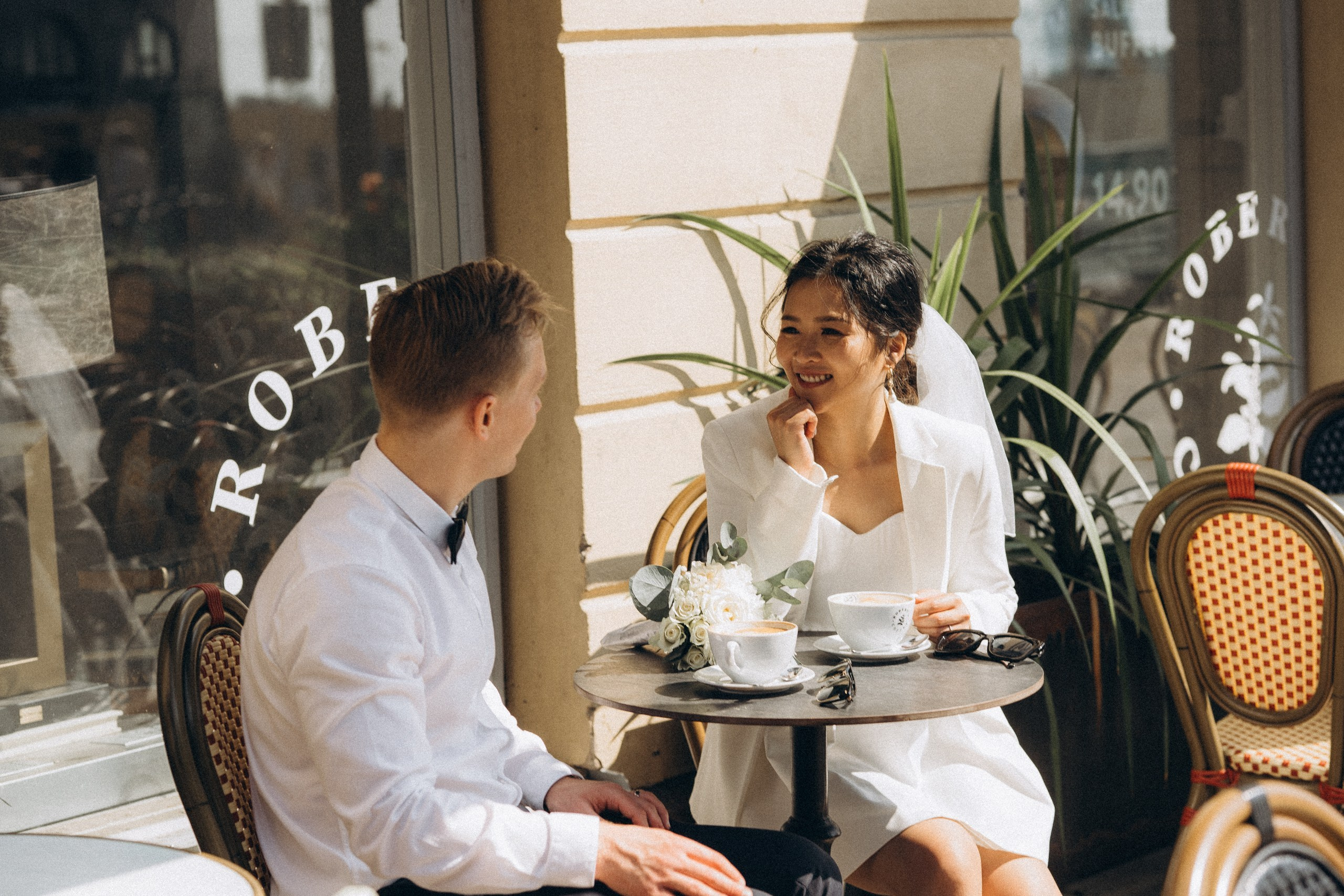 City wedding. Wedding and portrait photographer in Helsinki Vickan O