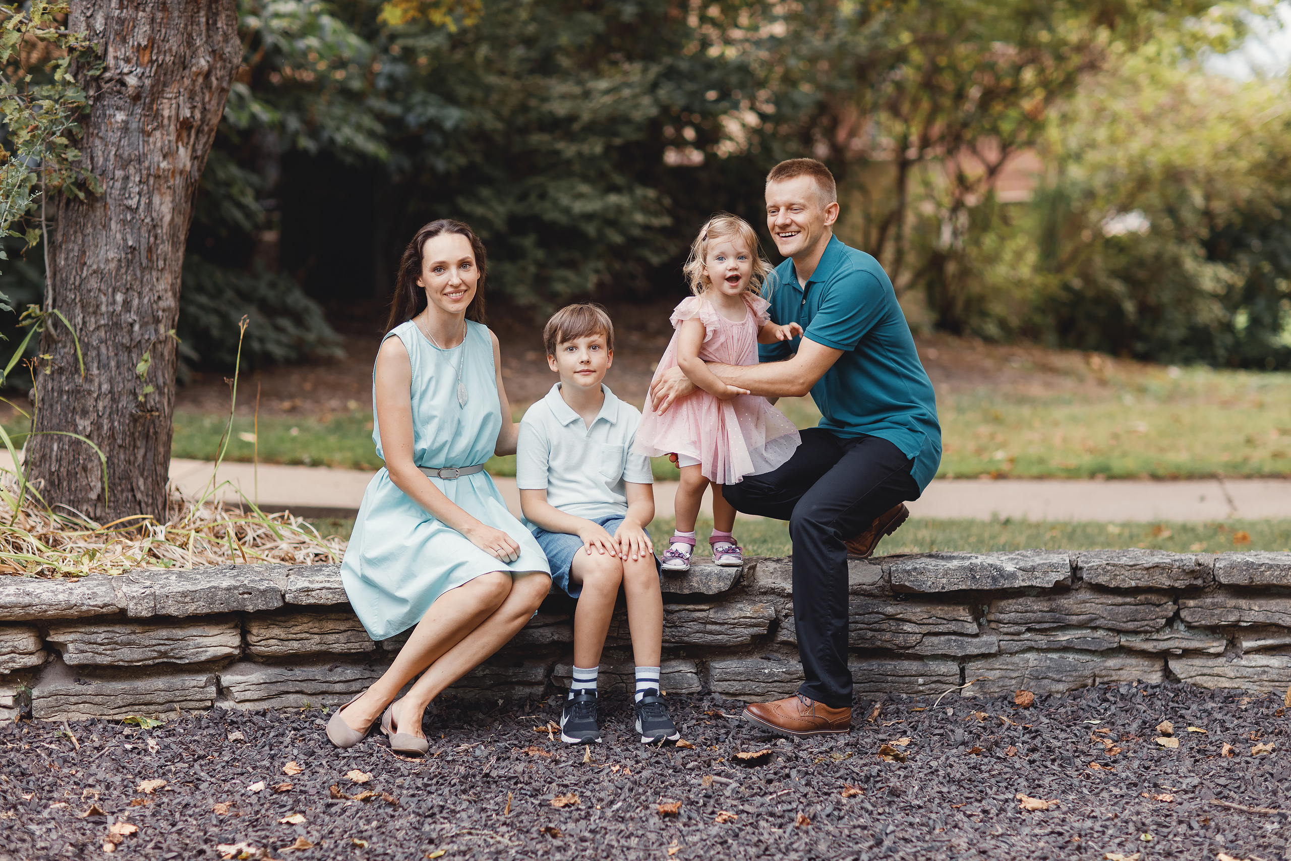 08.09.2020 Family photoshoot. Wedding family event photographer in Chicago Nick Yushevich