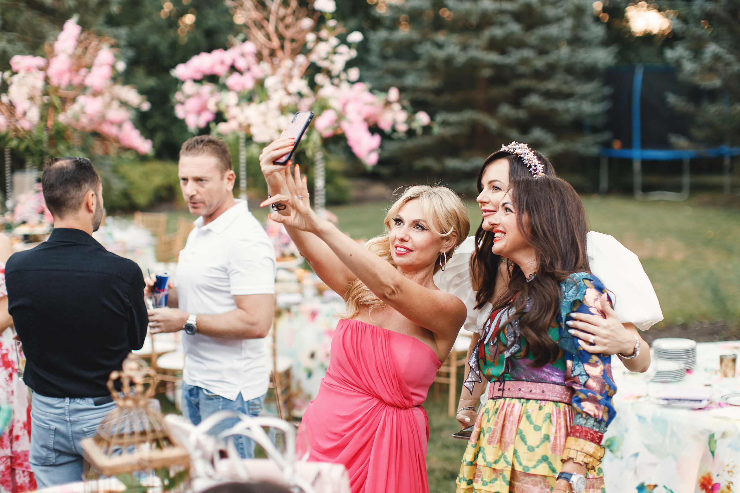 Katrina’s birthday. Wedding family event photographer in Chicago Nick Yushevich