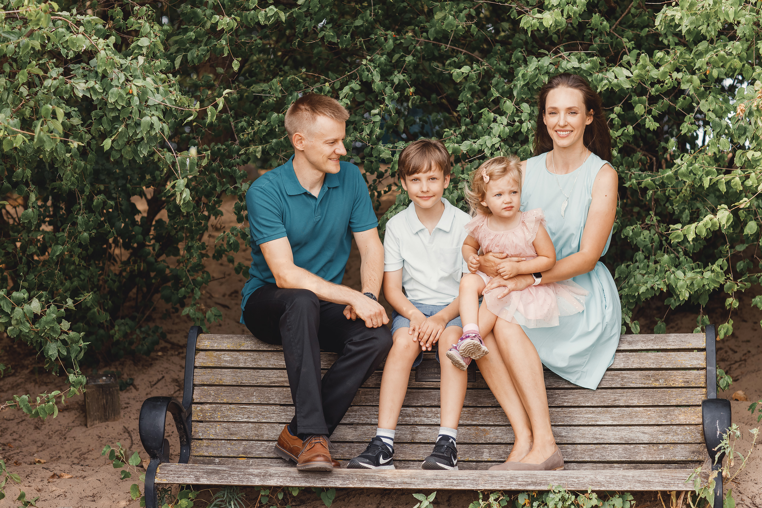 08.09.2020 Family photoshoot. Wedding family event photographer in Chicago Nick Yushevich