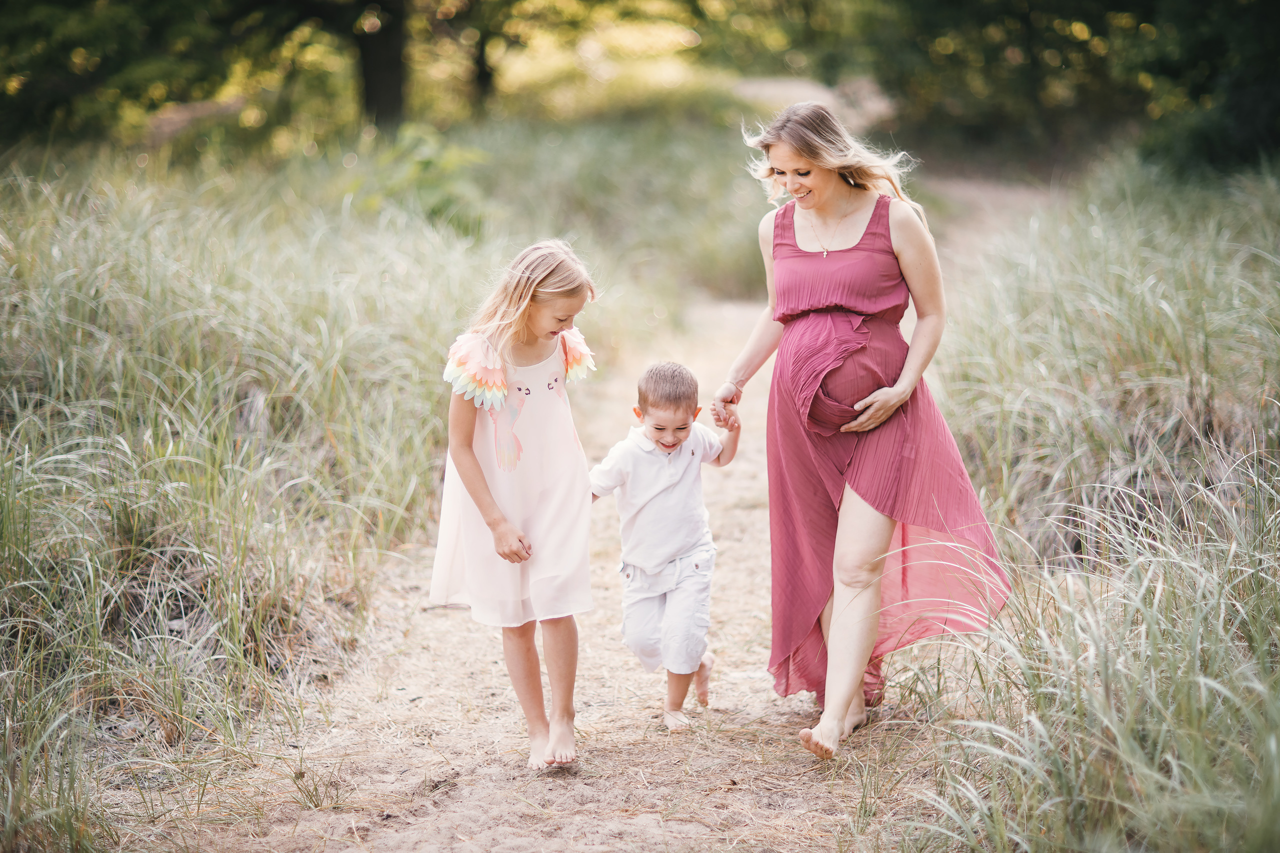 21,06,2020 Walk to the beach. Wedding family event photographer in Chicago Nick Yushevich