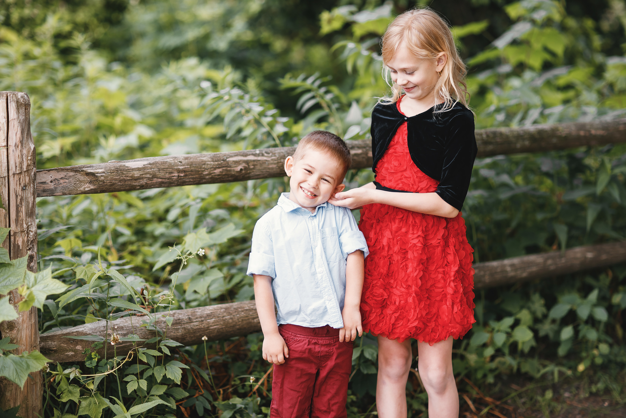 21,06,2020 Walk to the beach. Wedding family event photographer in Chicago Nick Yushevich