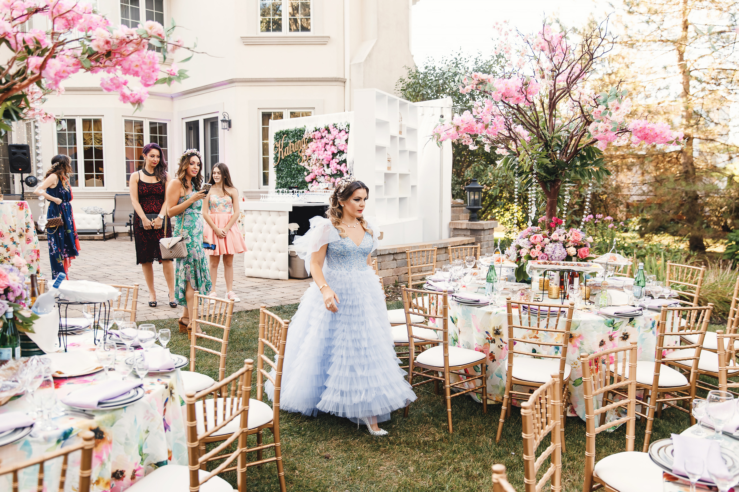 Katrina’s birthday. Wedding family event photographer in Chicago Nick Yushevich