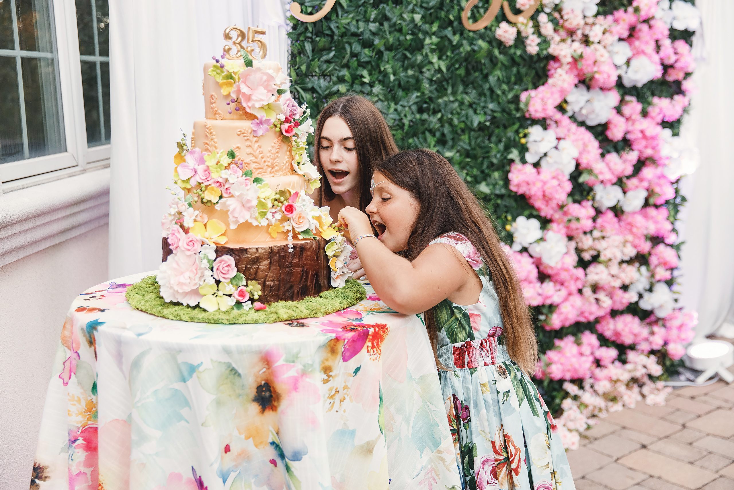 Katrina’s birthday. Wedding family event photographer in Chicago Nick Yushevich