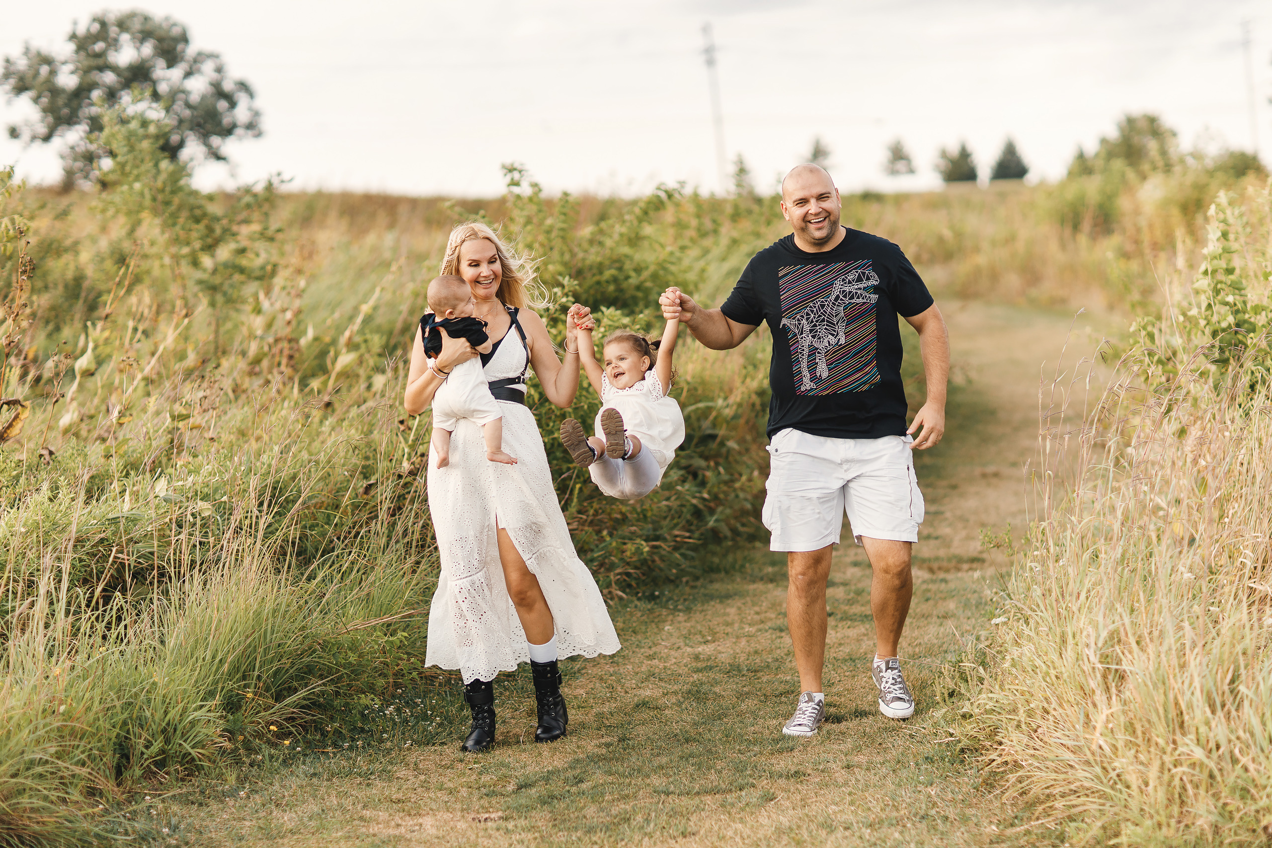 09.06.2020 Family photoshoot. Wedding family event photographer in Chicago Nick Yushevich