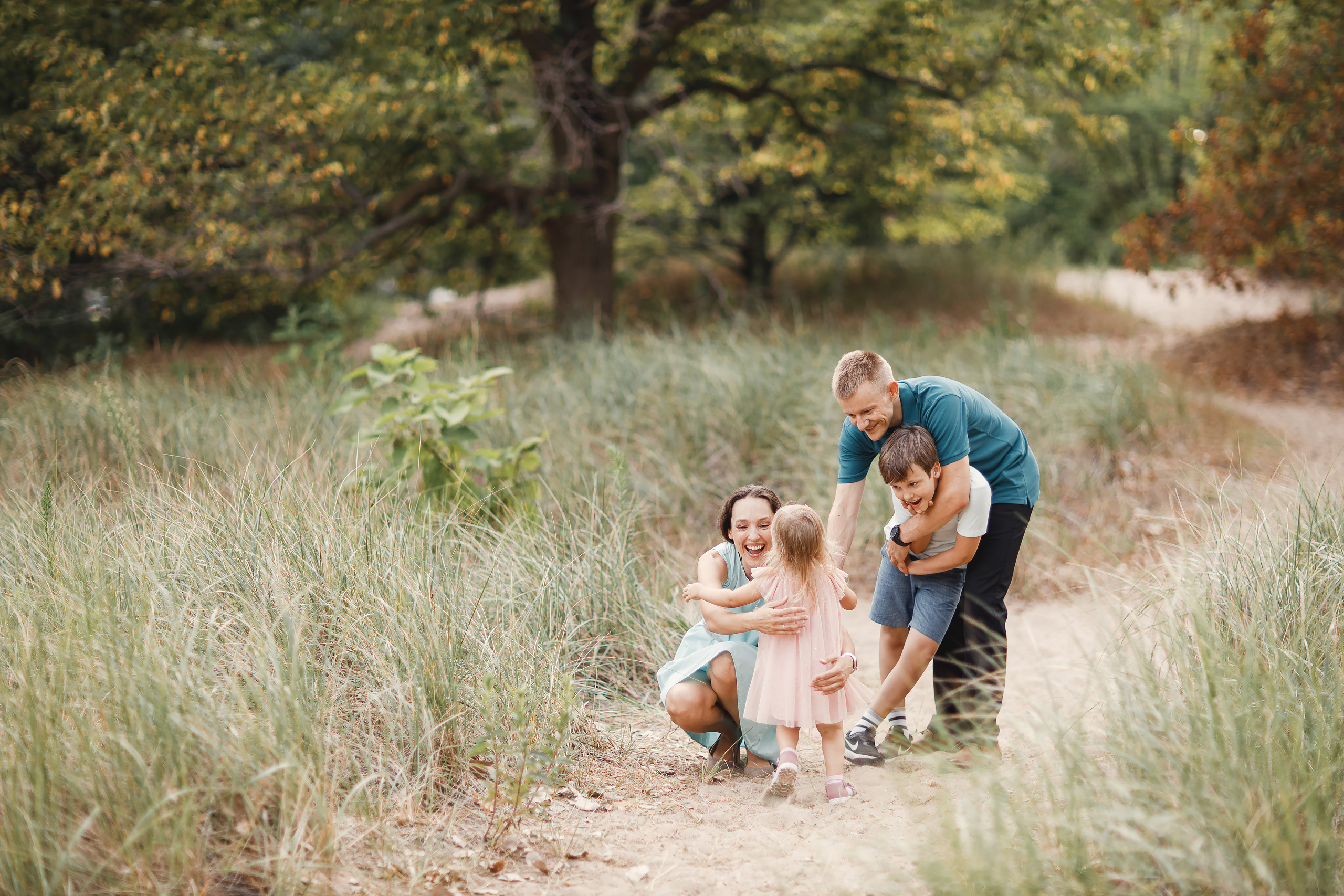 08.09.2020 Family photoshoot. Wedding family event photographer in Chicago Nick Yushevich