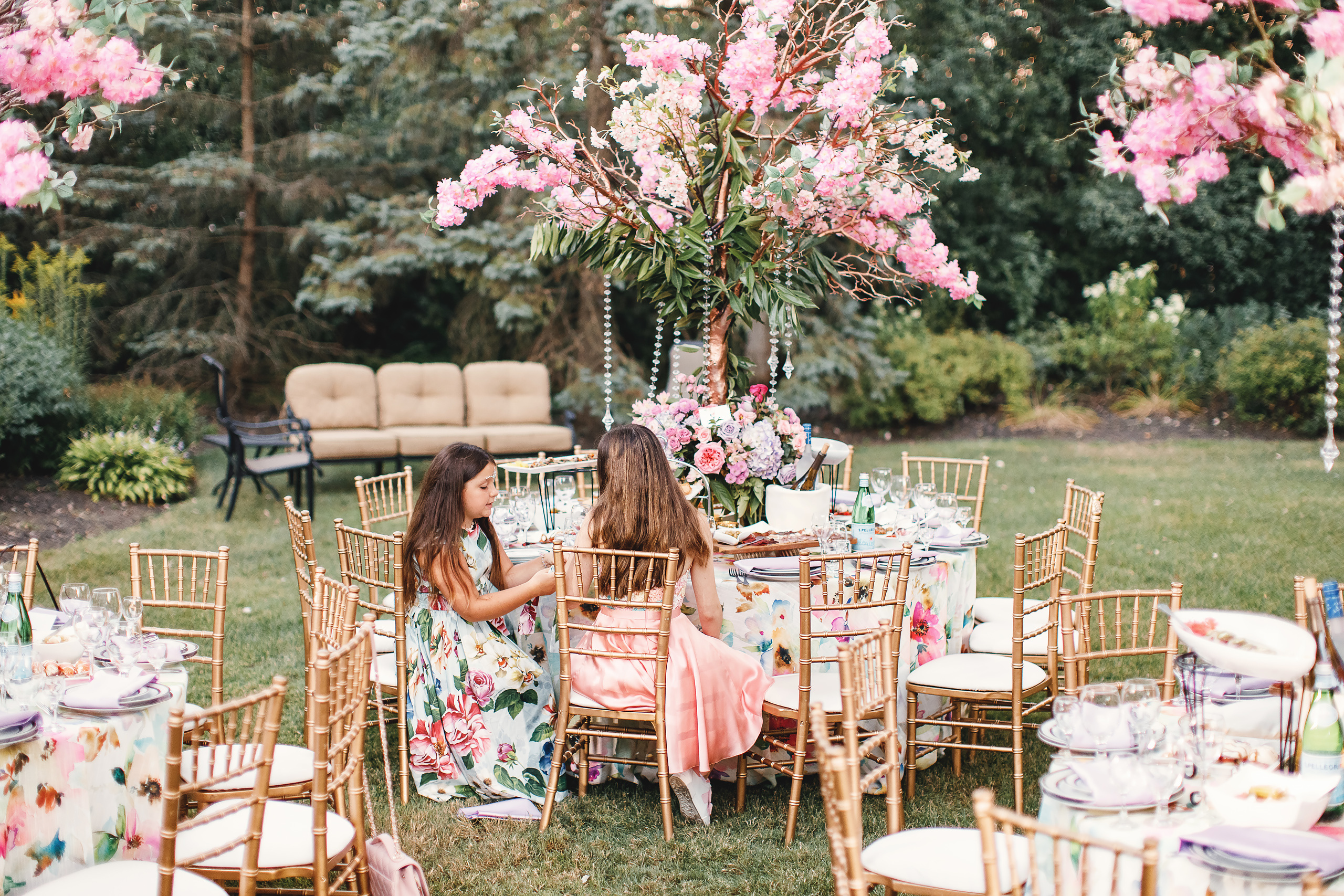 Katrina’s birthday. Wedding family event photographer in Chicago Nick Yushevich