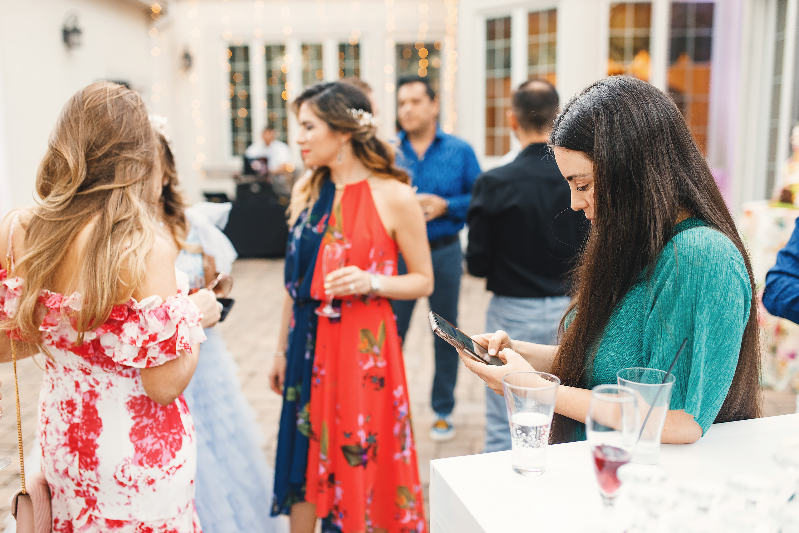 Katrina’s birthday. Wedding family event photographer in Chicago Nick Yushevich