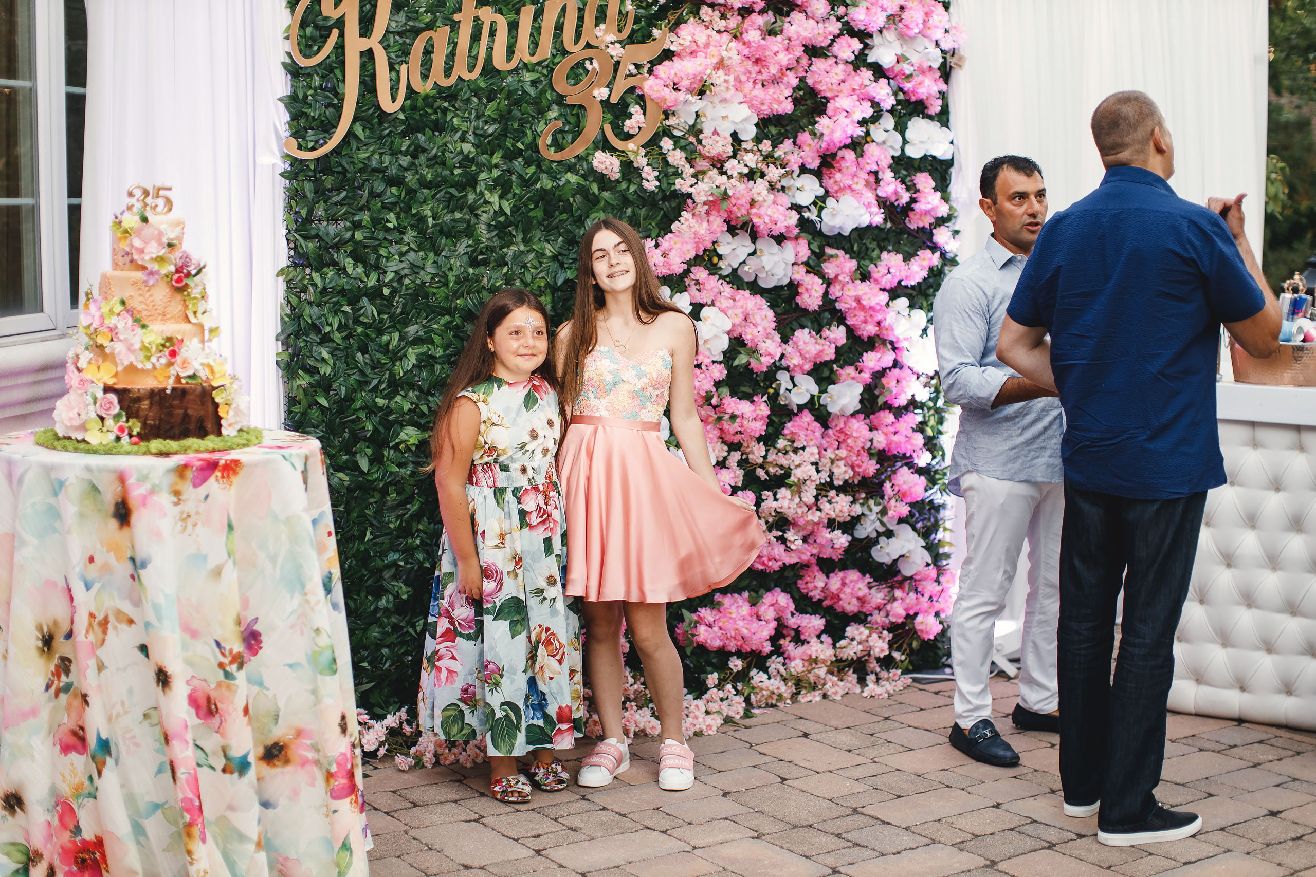 Katrina’s birthday. Wedding family event photographer in Chicago Nick Yushevich