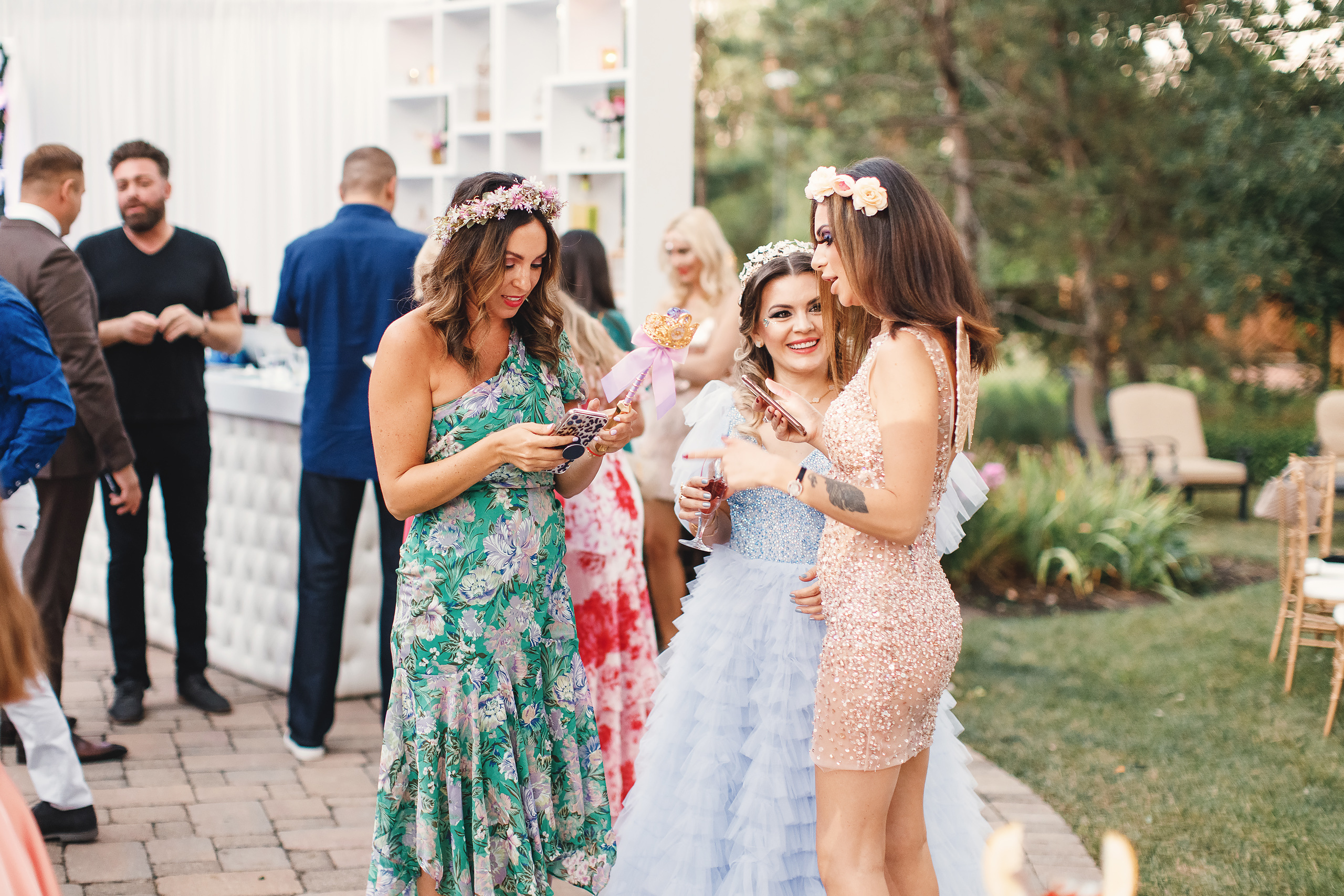 Katrina’s birthday. Wedding family event photographer in Chicago Nick Yushevich