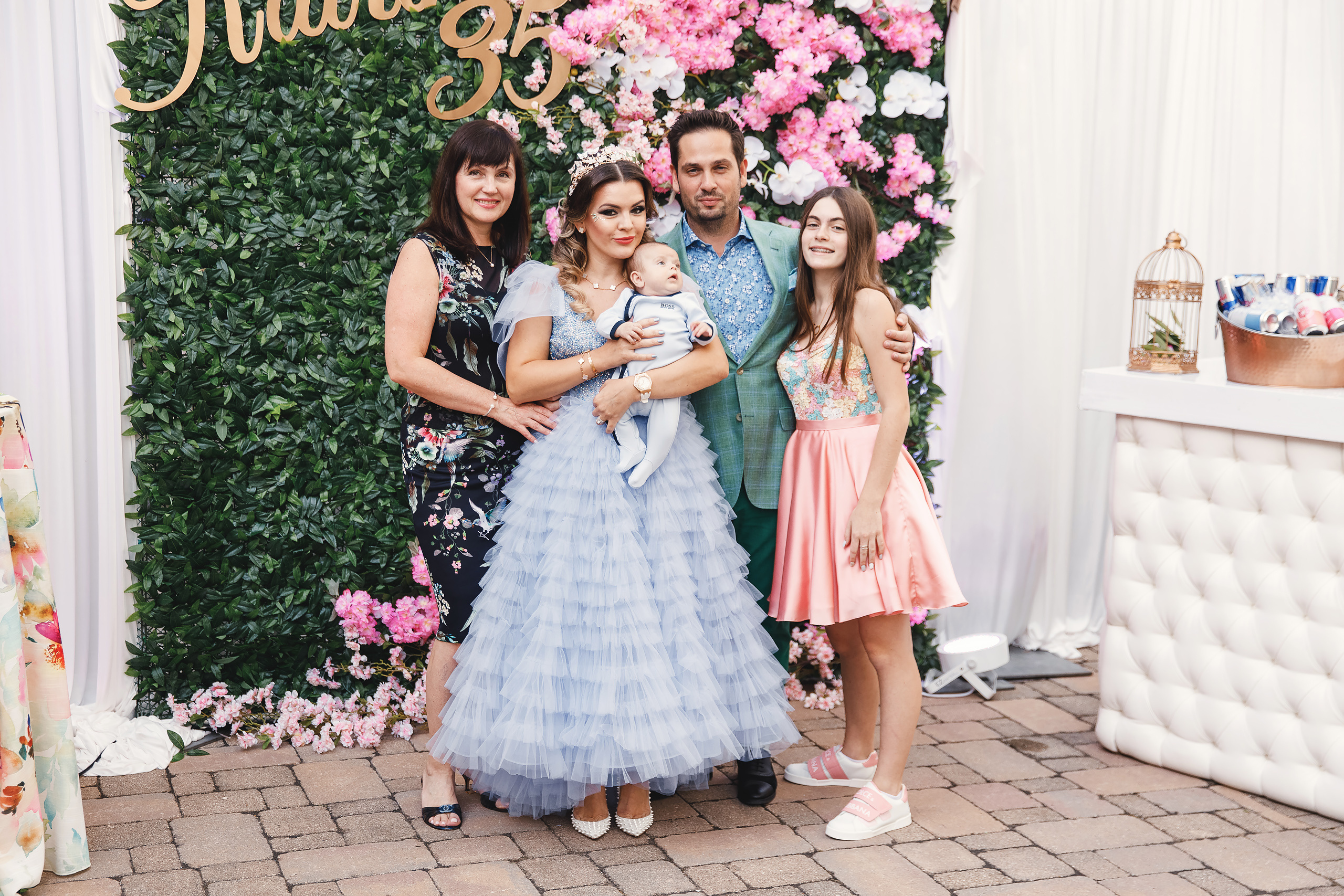 Katrina’s birthday. Wedding family event photographer in Chicago Nick Yushevich