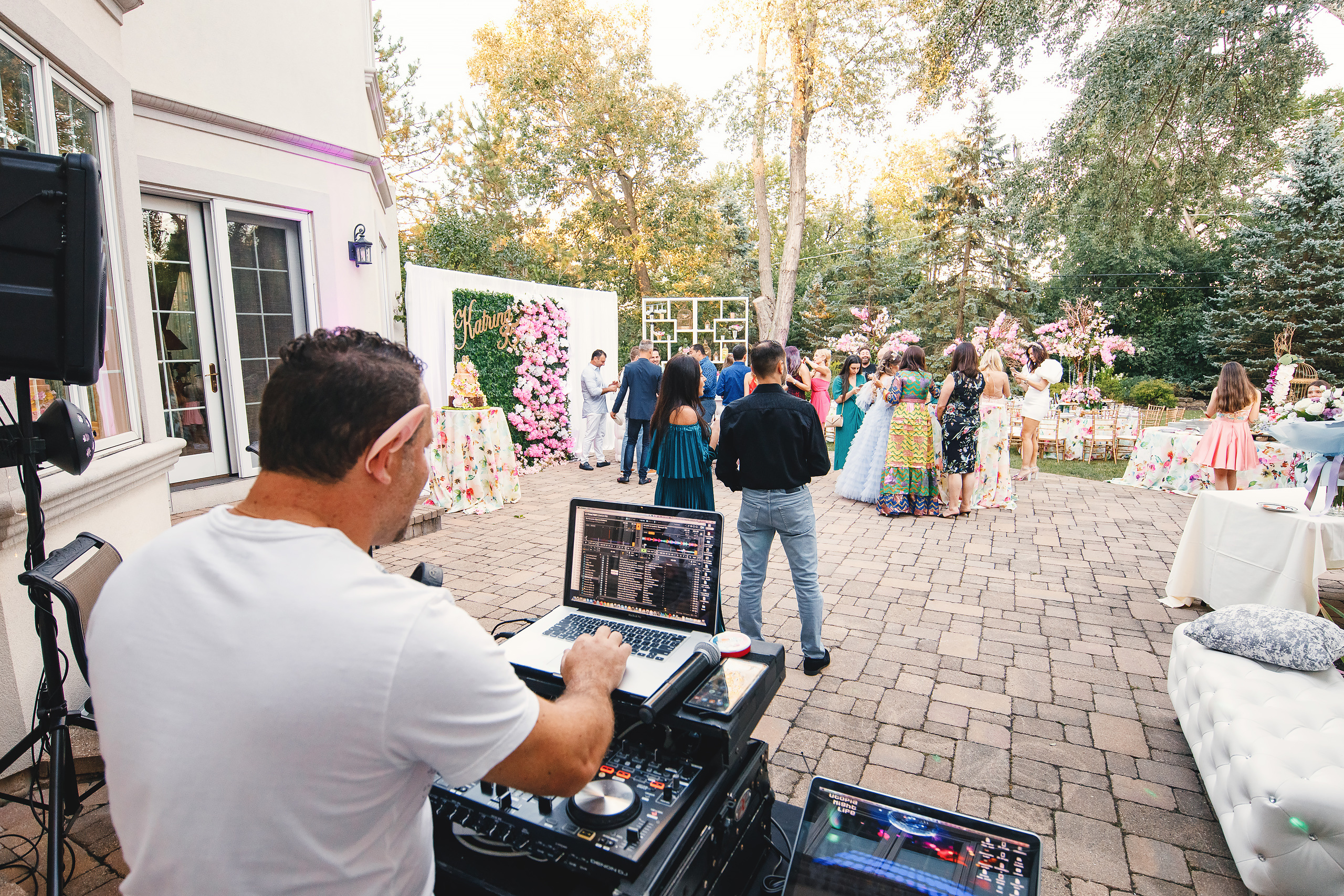 Katrina’s birthday. Wedding family event photographer in Chicago Nick Yushevich