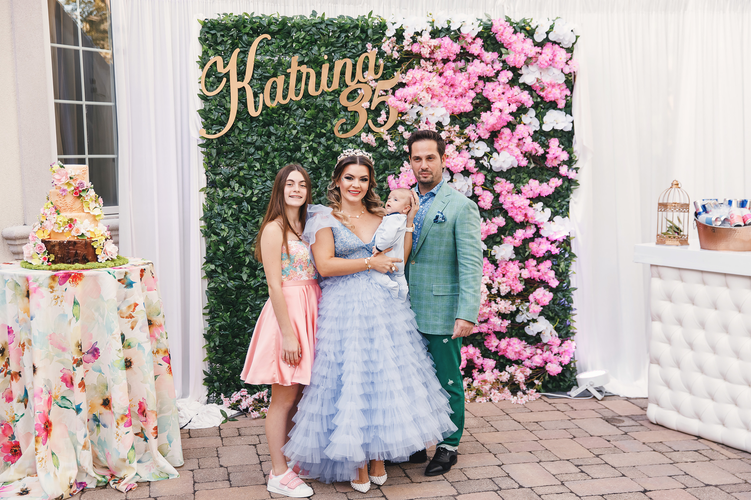 Katrina’s birthday. Wedding family event photographer in Chicago Nick Yushevich