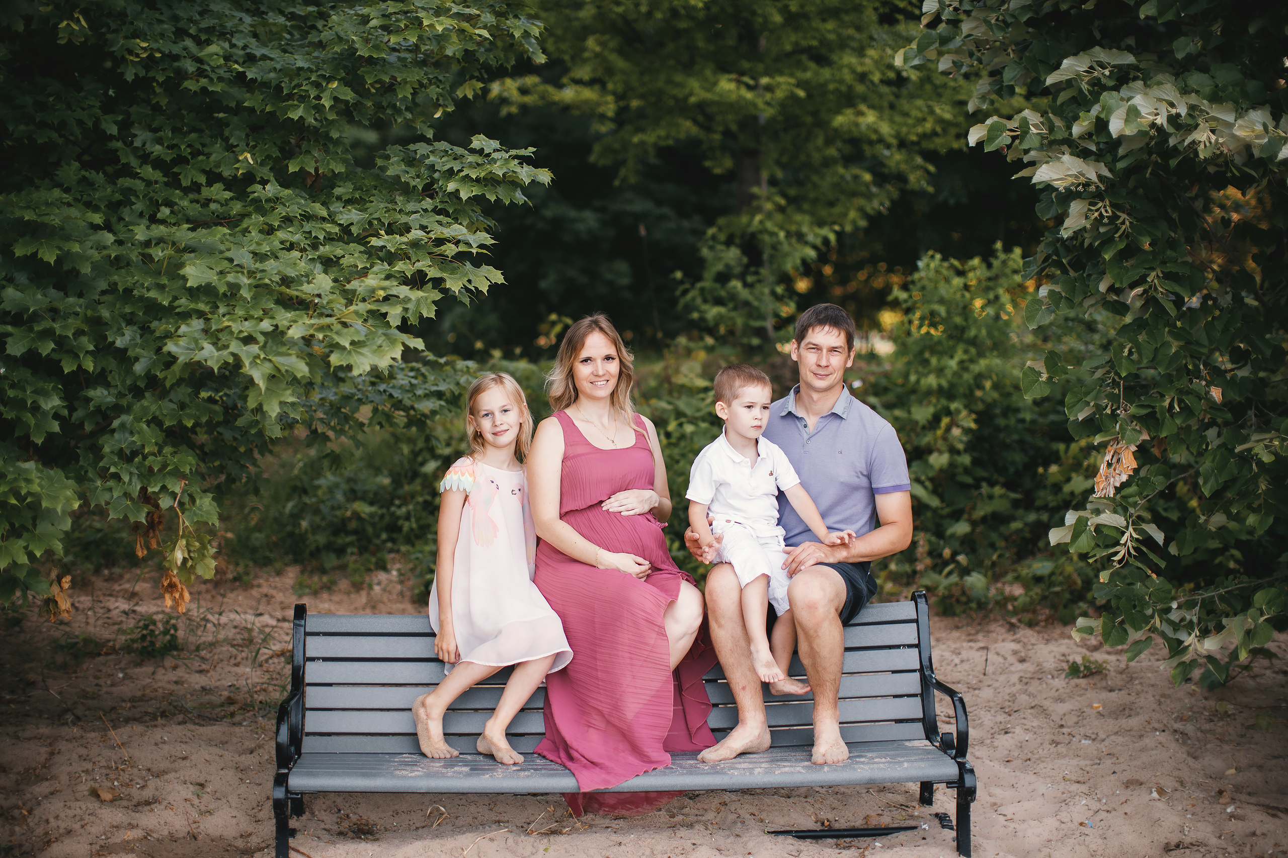 21,06,2020 Walk to the beach. Wedding family event photographer in Chicago Nick Yushevich