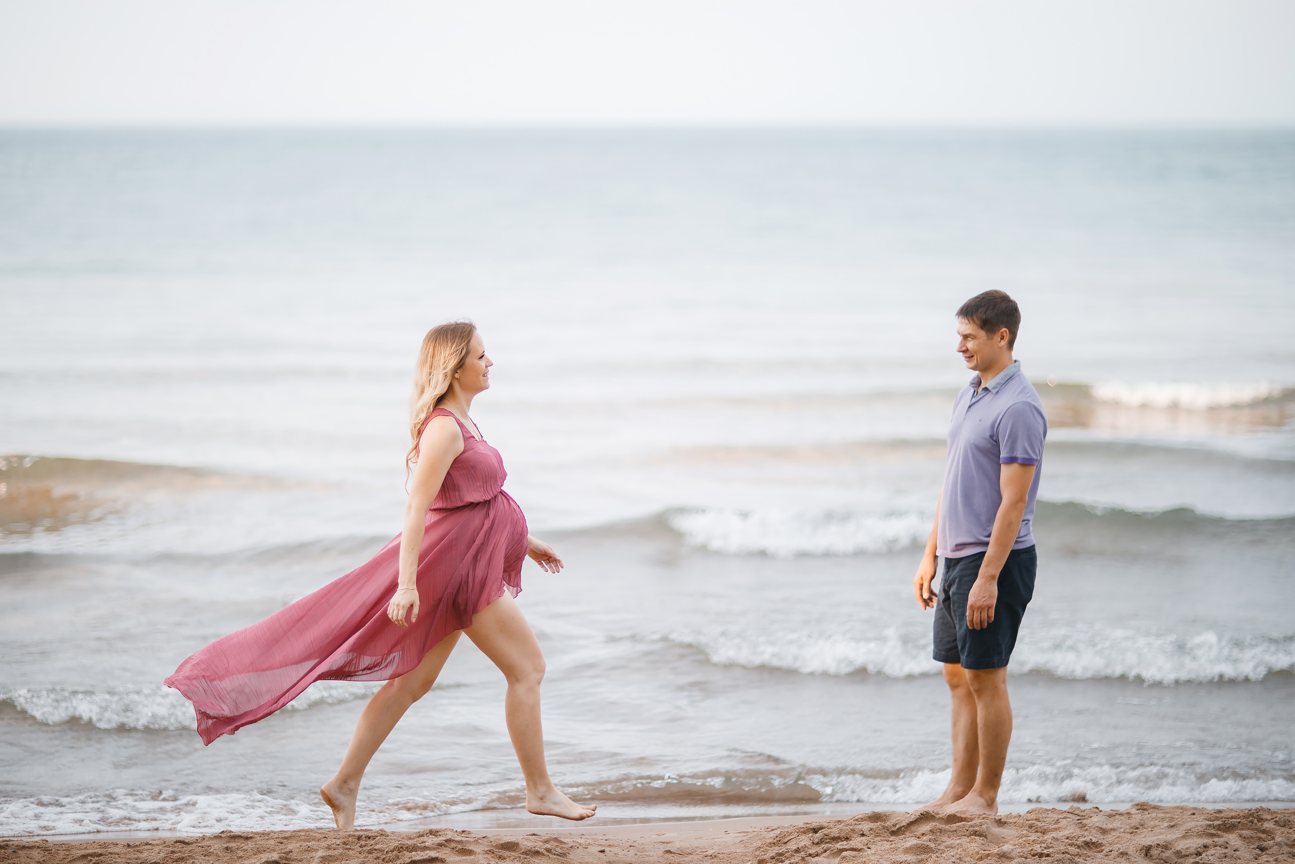 21,06,2020 Walk to the beach. Wedding family event photographer in Chicago Nick Yushevich