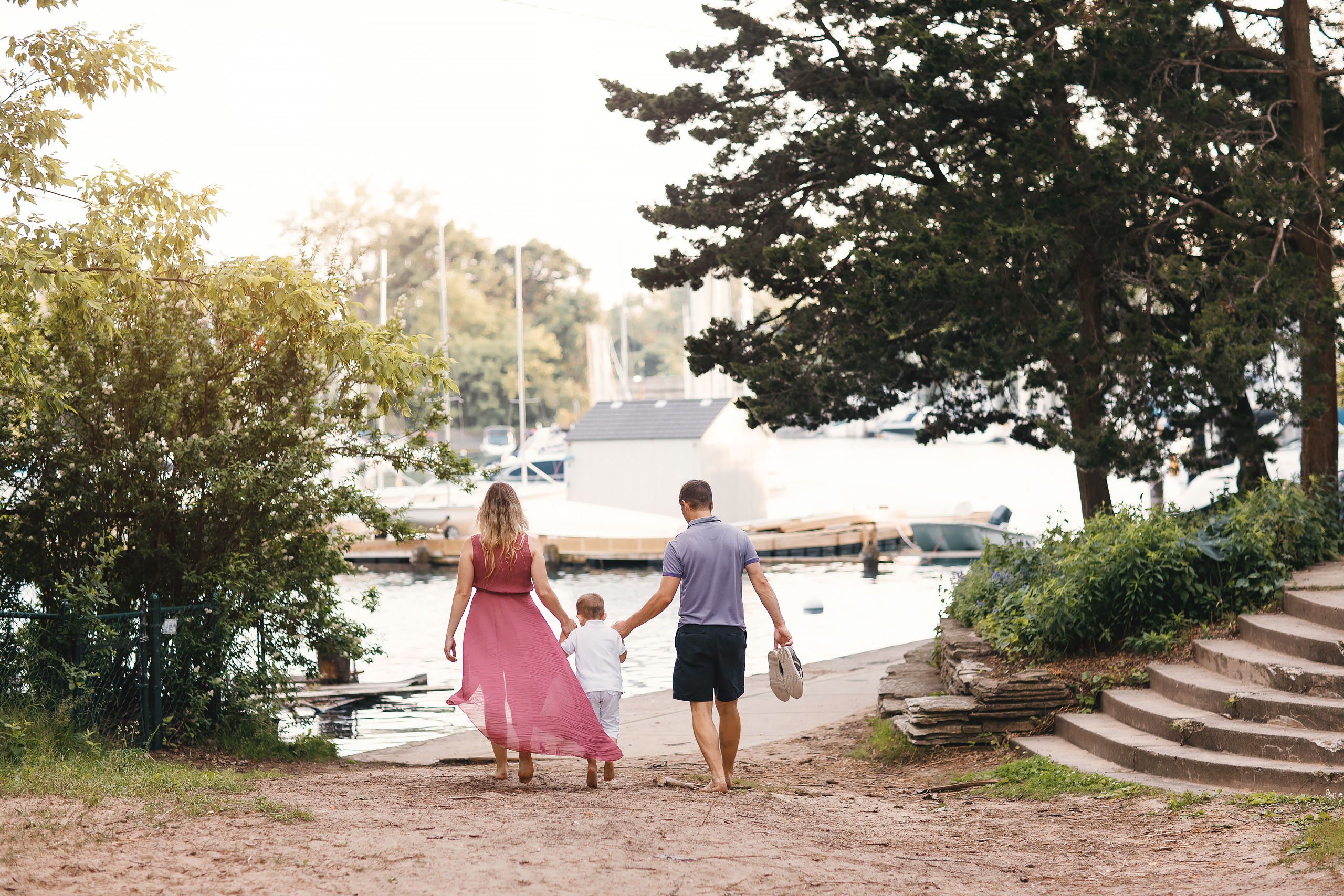 21,06,2020 Walk to the beach. Wedding family event photographer in Chicago Nick Yushevich
