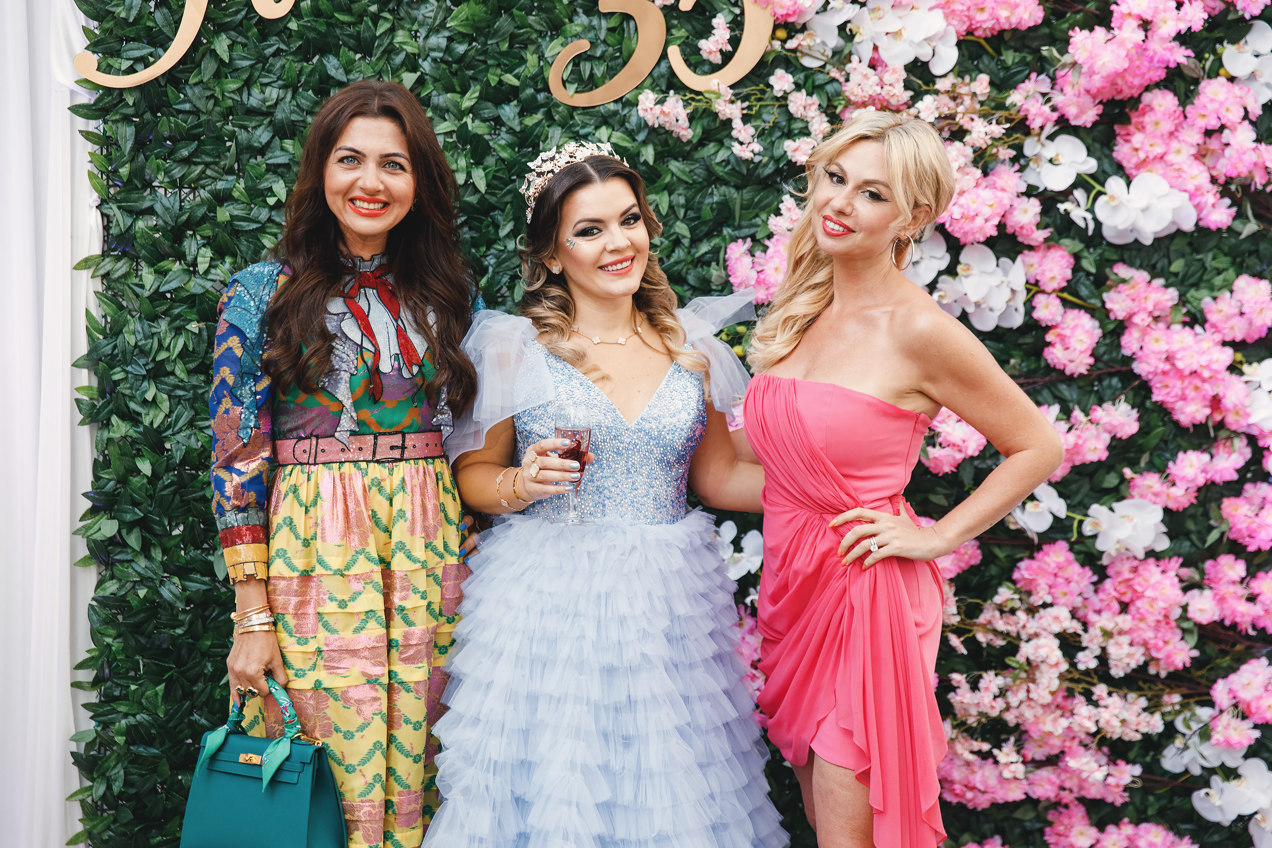 Katrina’s birthday. Wedding family event photographer in Chicago Nick Yushevich