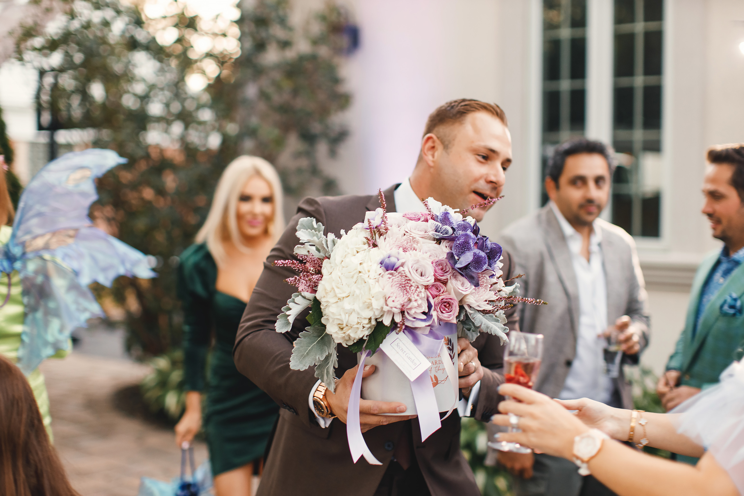 Katrina’s birthday. Wedding family event photographer in Chicago Nick Yushevich