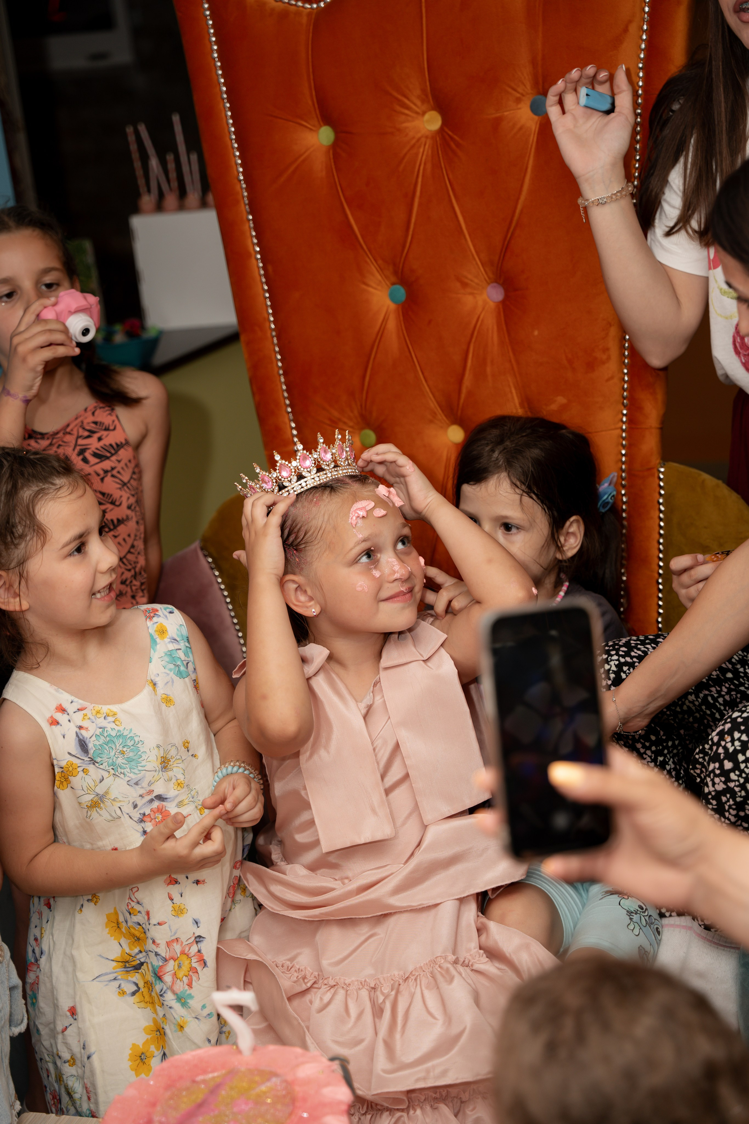 Roðendani. Porodični fotograf