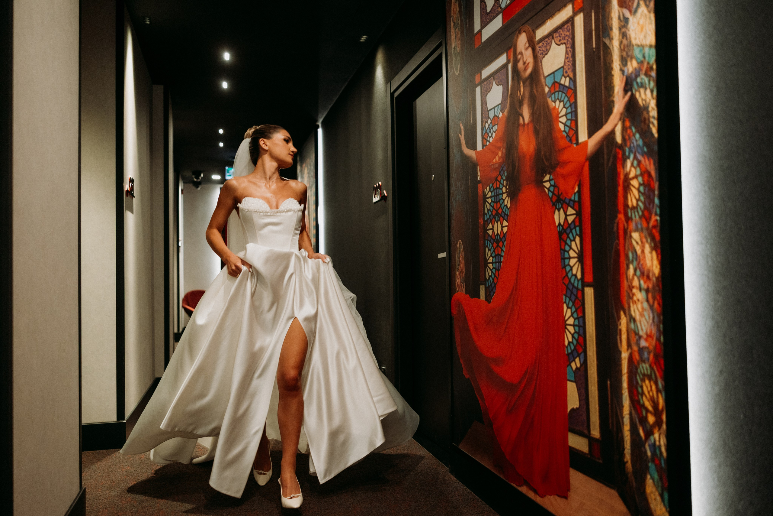 Wedding day with retro car. Wedding photographer in Tbilisi Ioseb Mamniashvili