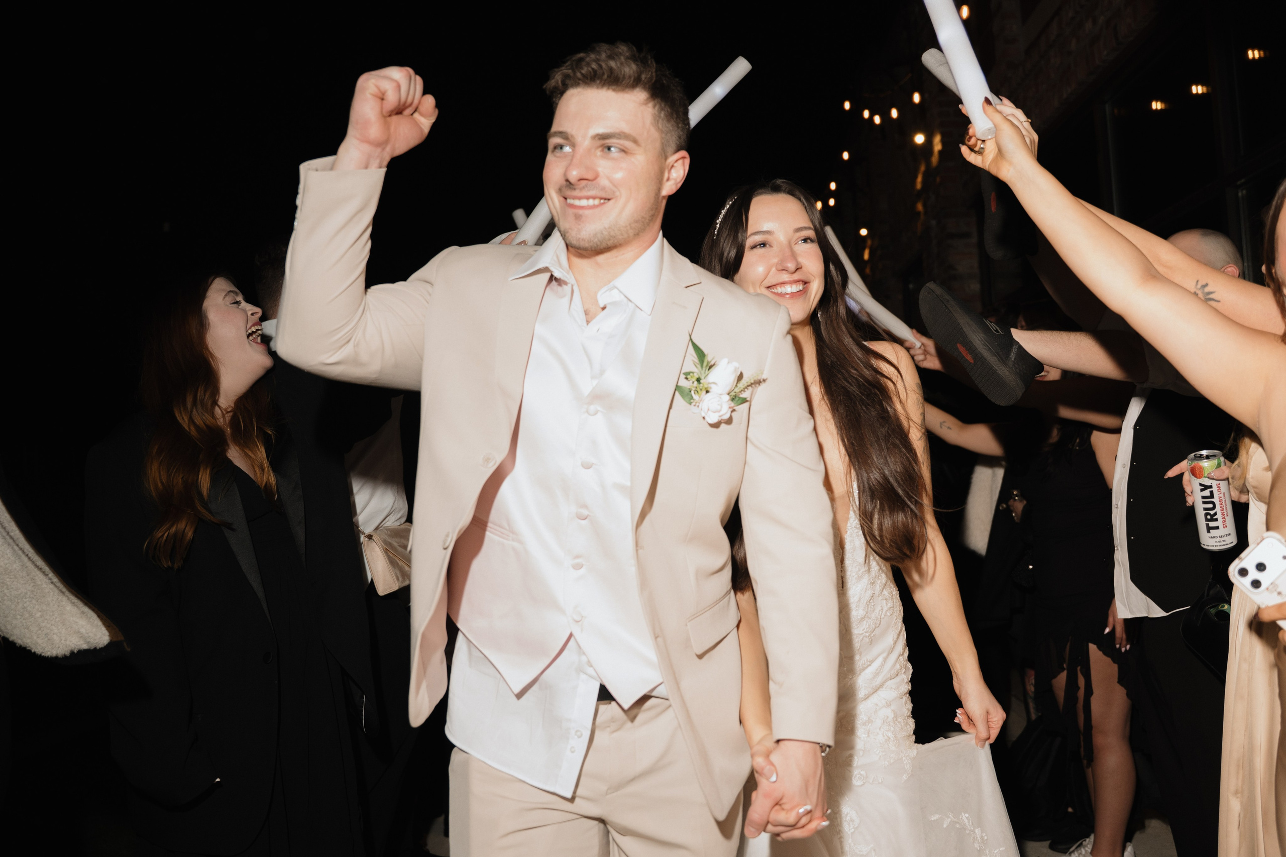 Emma and Tyler | Full Wedding day. Photographer in Washington Sophia D