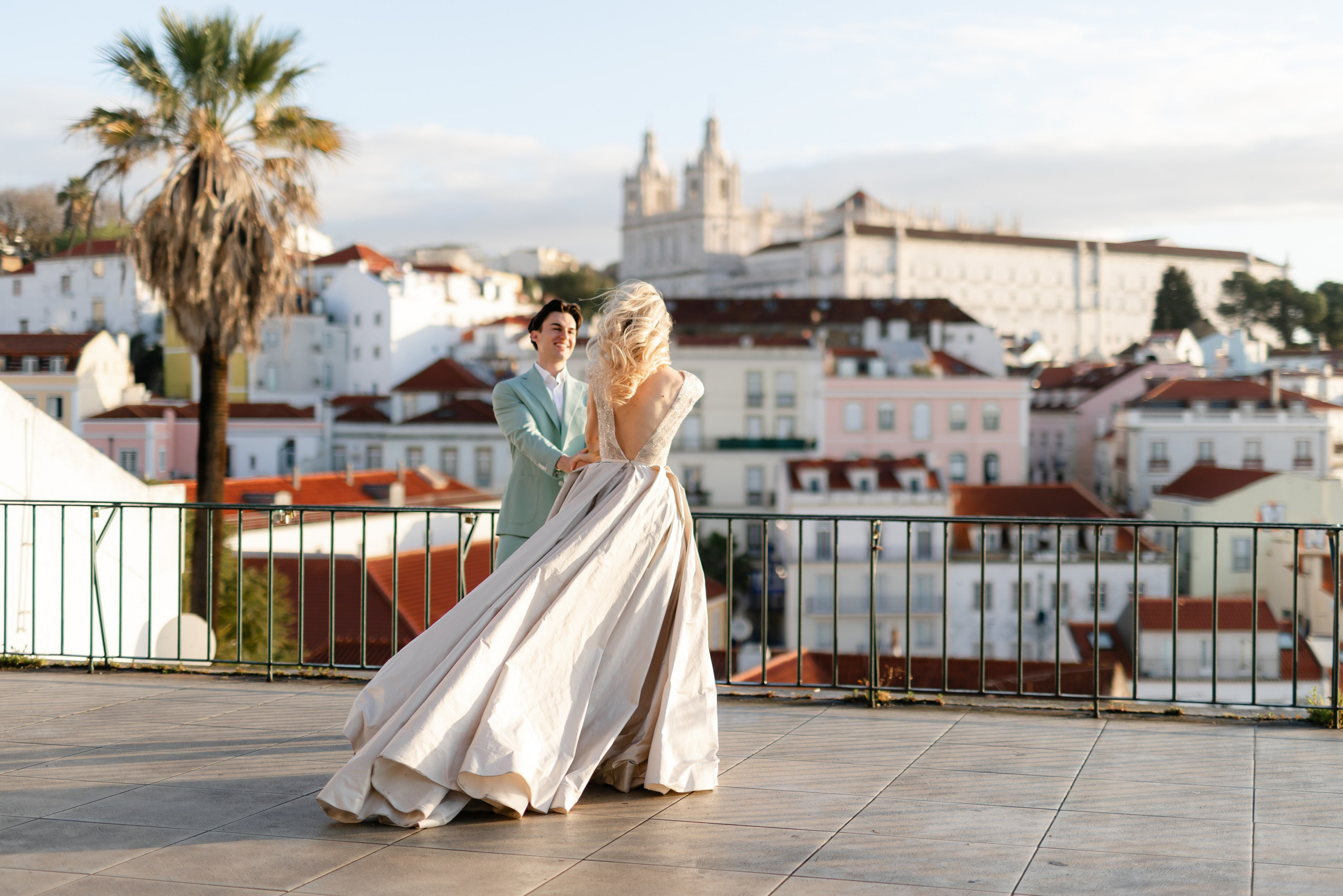 Vivien & Razvan. Main