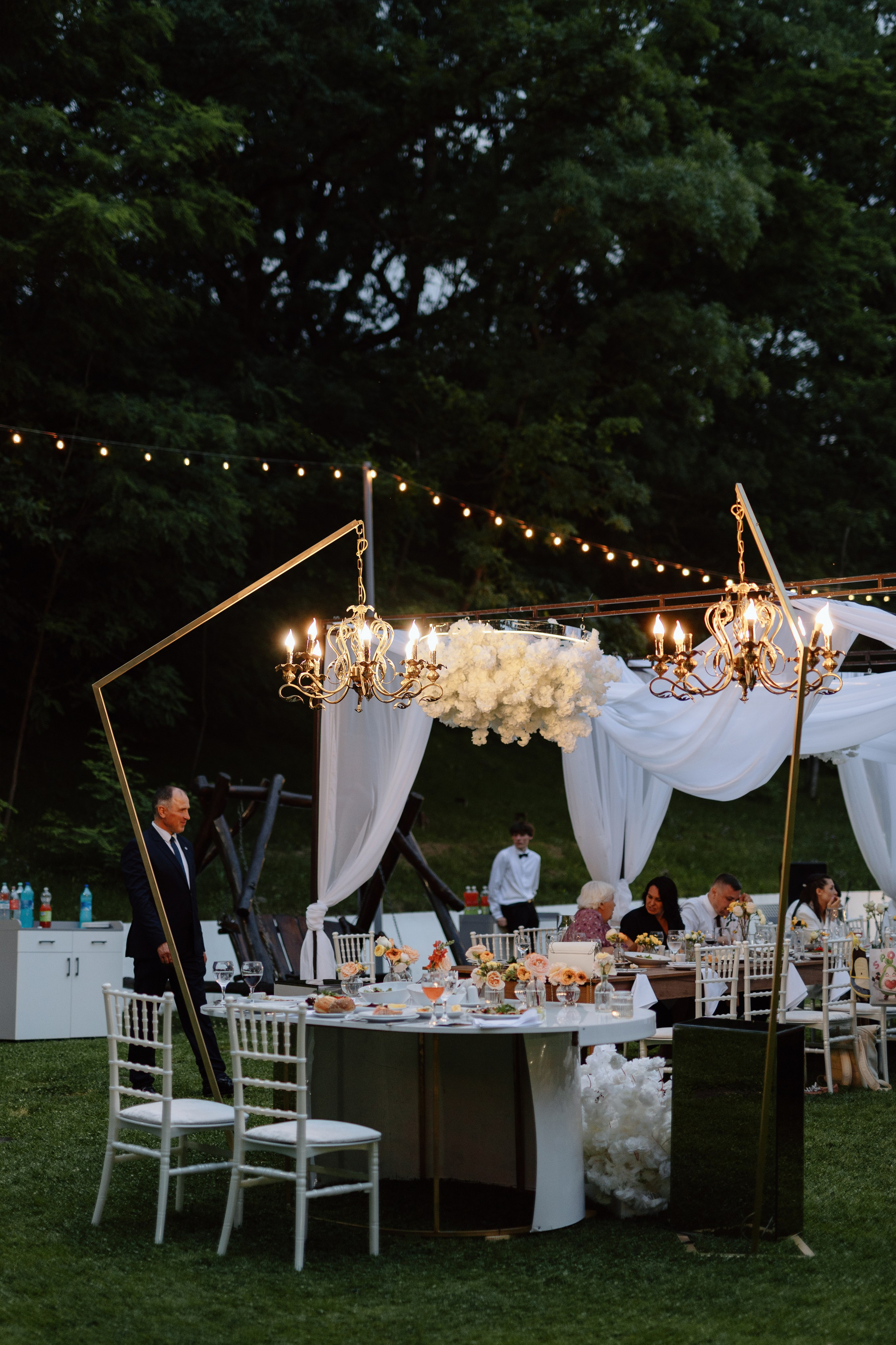 Corina & Dumitru. Main