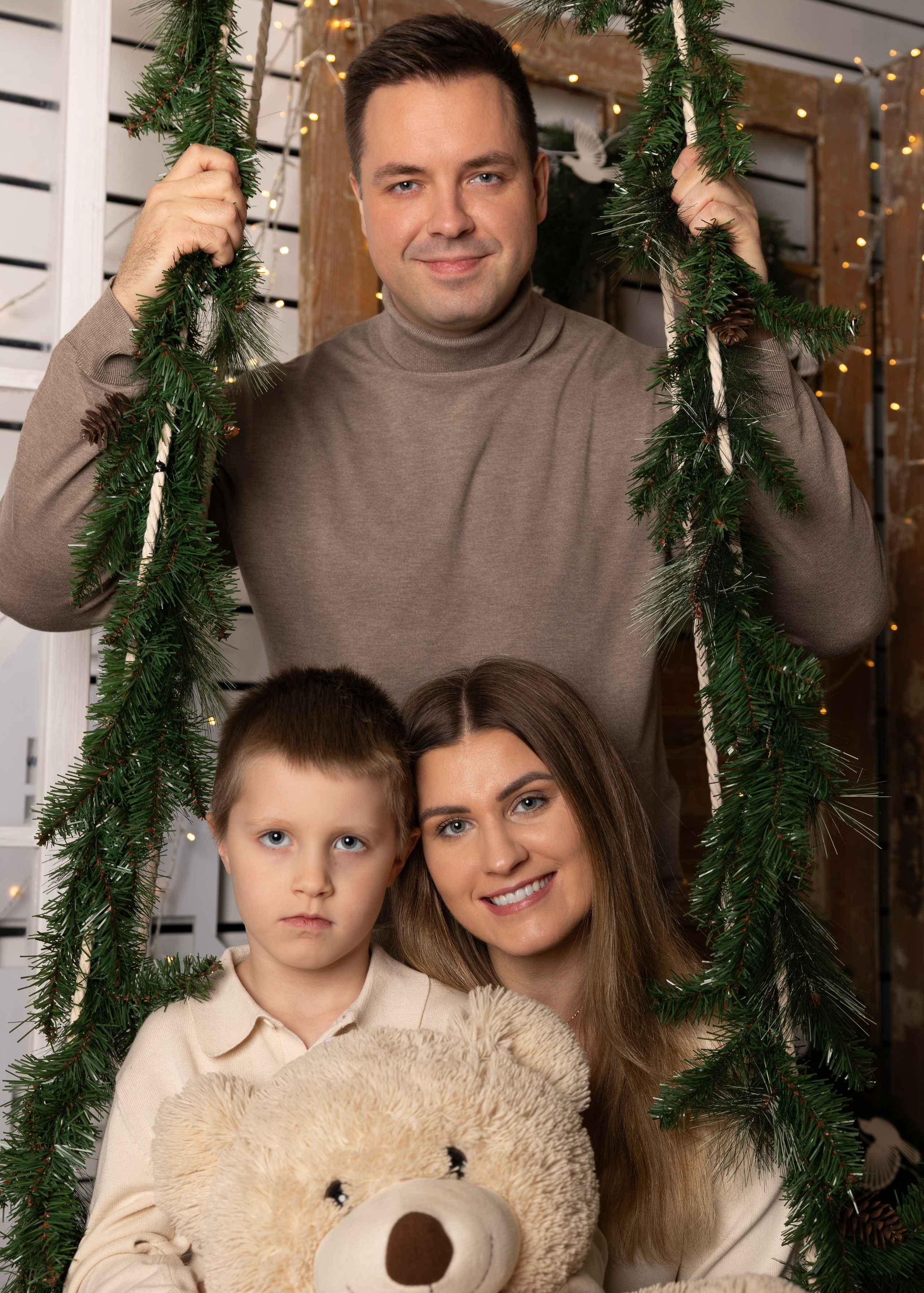 Ziemassvētku fotosesija ar Aneti un ģimeni. Sajūtu un mirkļu fotogrāfs no Rīgas, Mārtiņš Babris