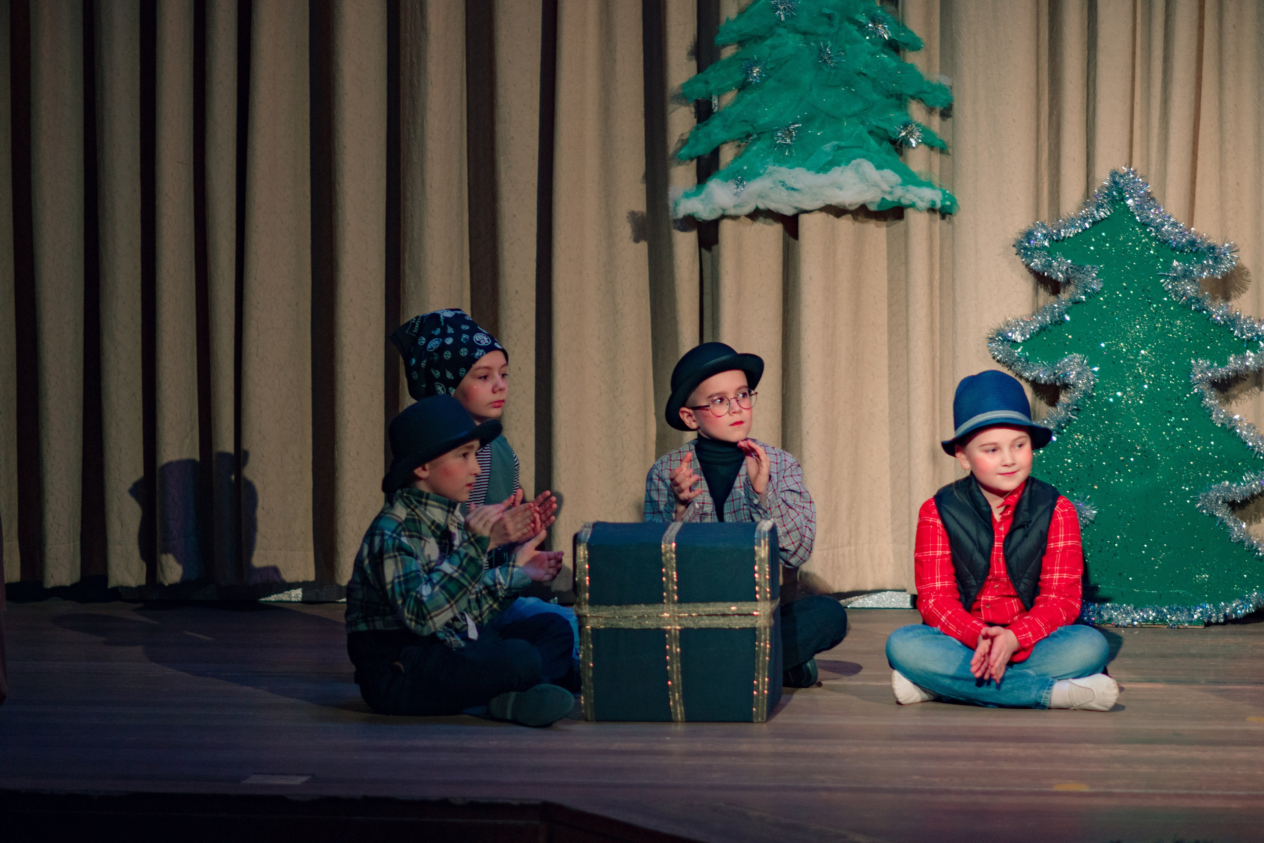 Театральная студия. Семейный и детский фотограф