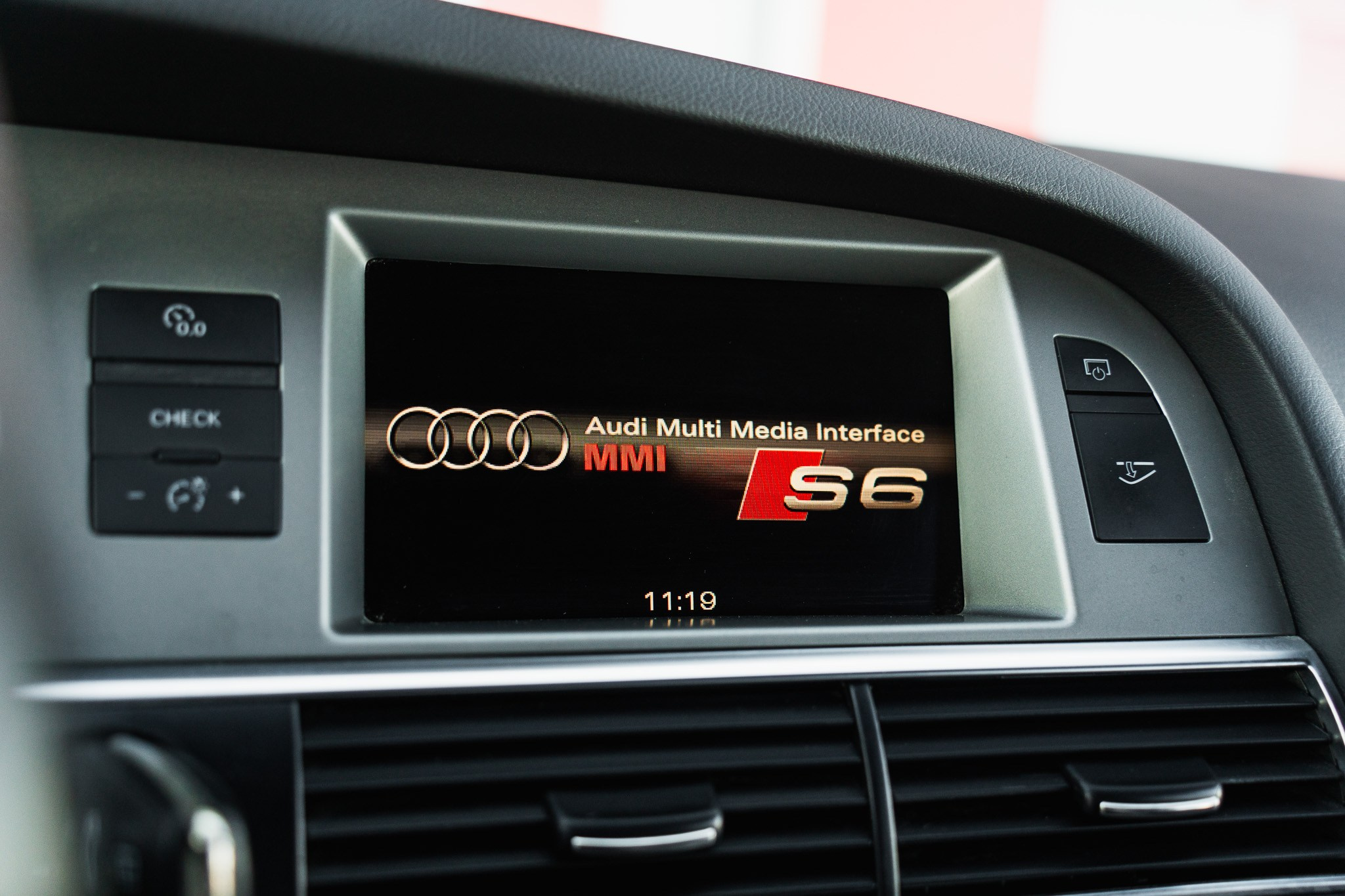 AUDI S6 V10. LOHA VISUALS — AUTOMOTIVE PHOTOGRAPHY