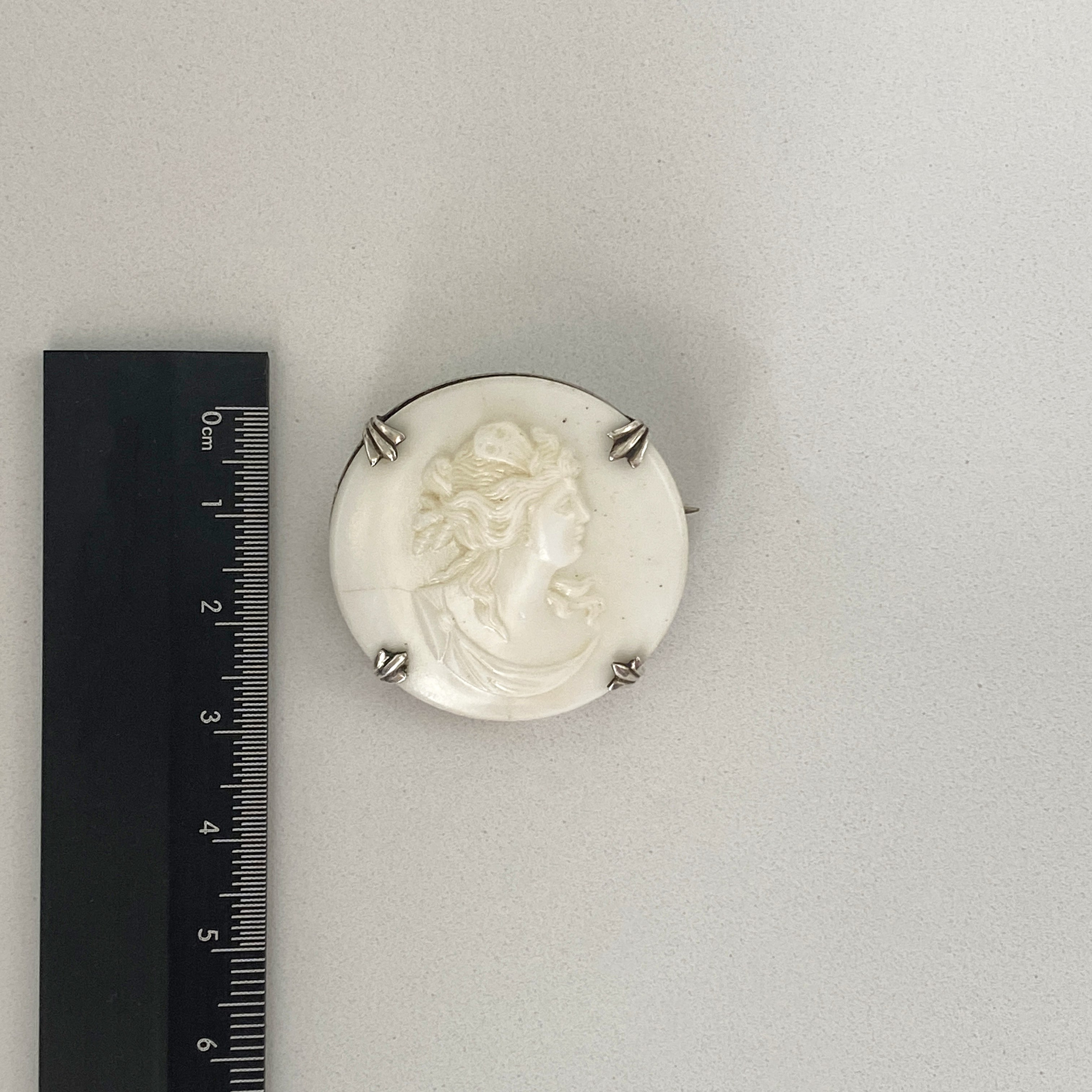 Muse. Современнные и актикварные украшения в Барселоне, Москве и Санкт-Петербурге